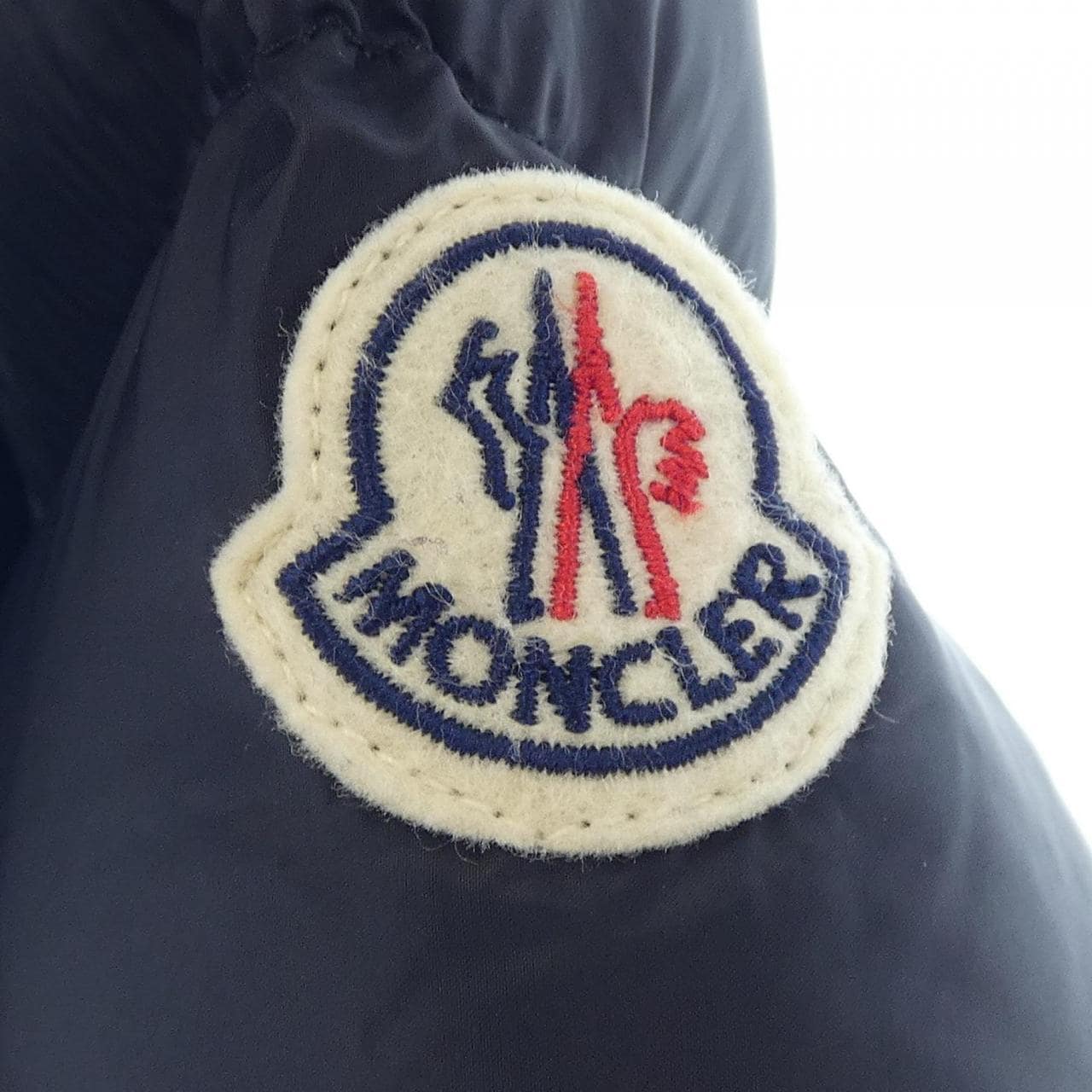 モンクレール MONCLER ダウンジャケット