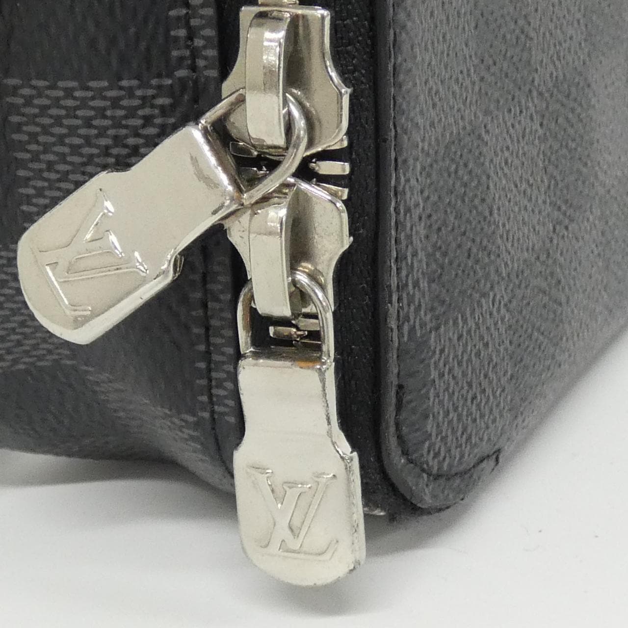 ルイヴィトン ダミエ グラフィット アルファ ウエアラブル ウォレット N60418 ショルダーバッグ