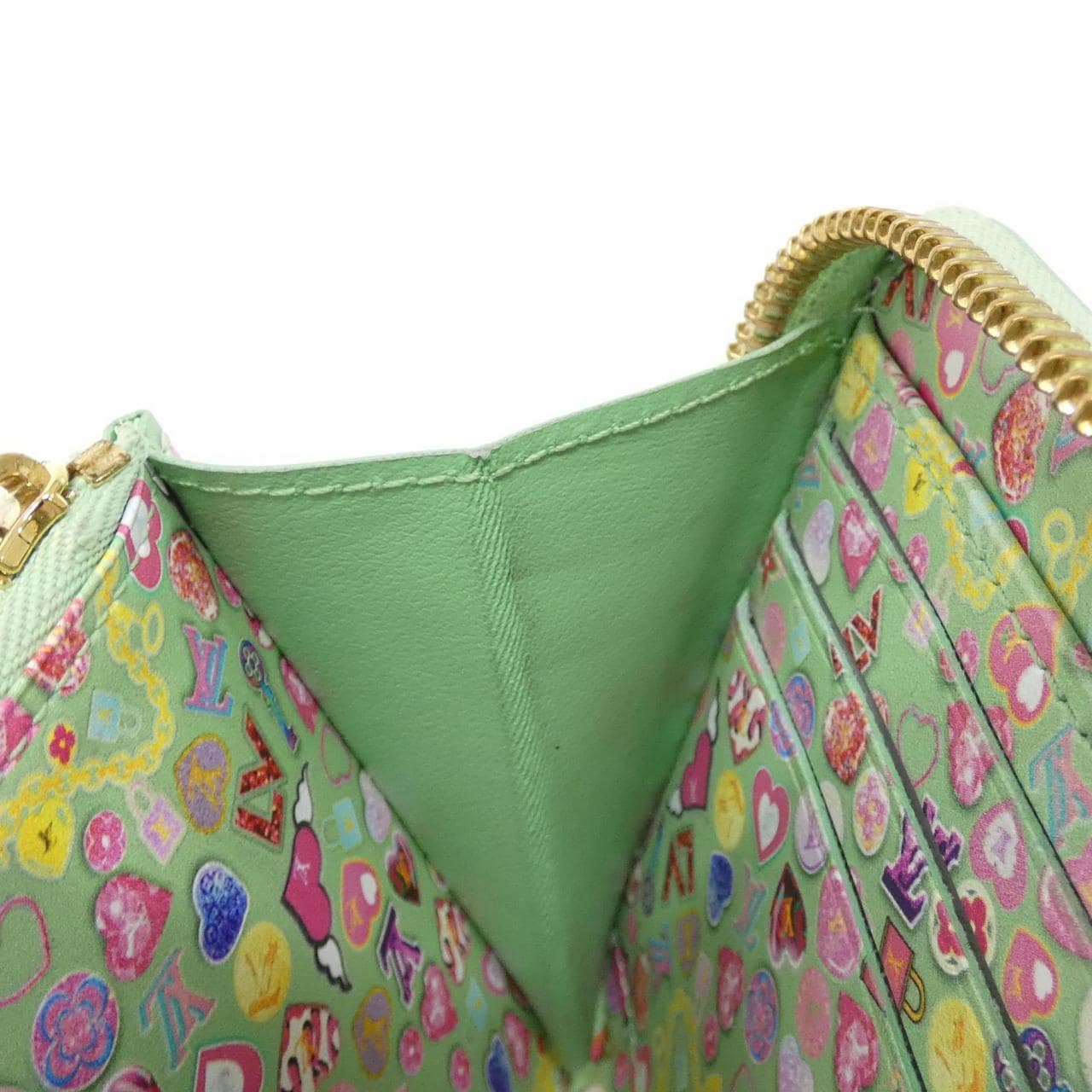 ルイヴィトン ヴェルニ ジッピー ウォレット M82065 財布