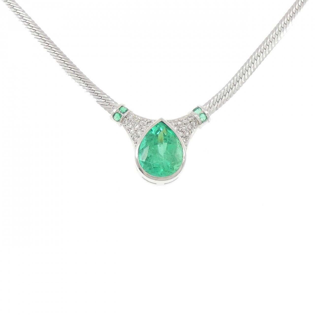 PT900/PT850 エメラルド ネックレス 5.79CT