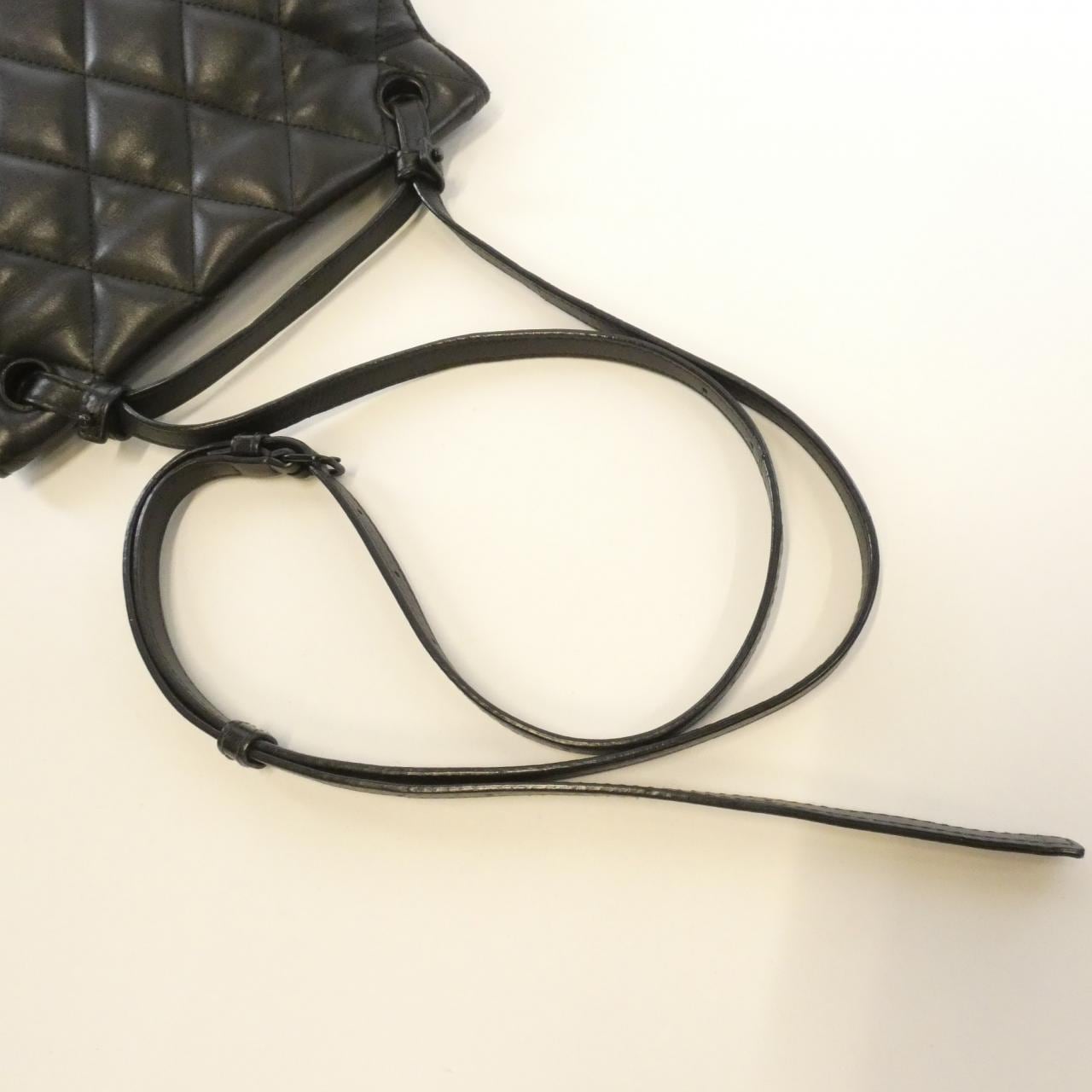 バレンシアガ B ロゴ ショルダー M キルテッド 593371 ショルダーバッグ