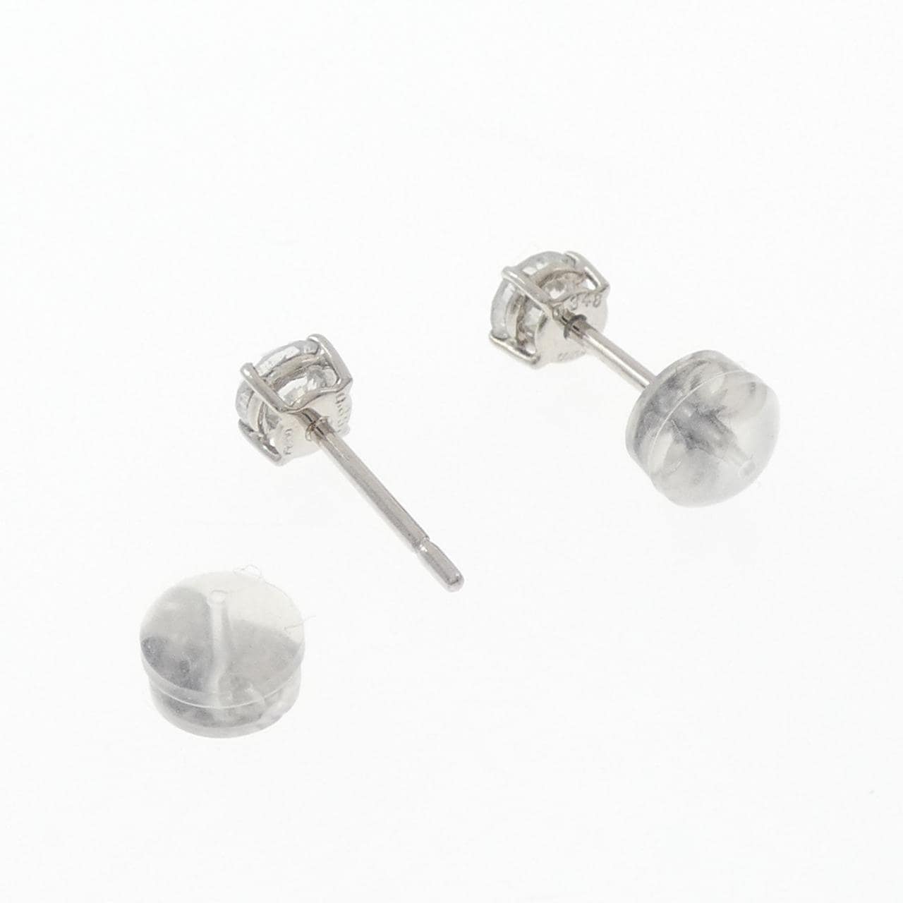 PT900 ダイヤモンド ピアス 0.704CT