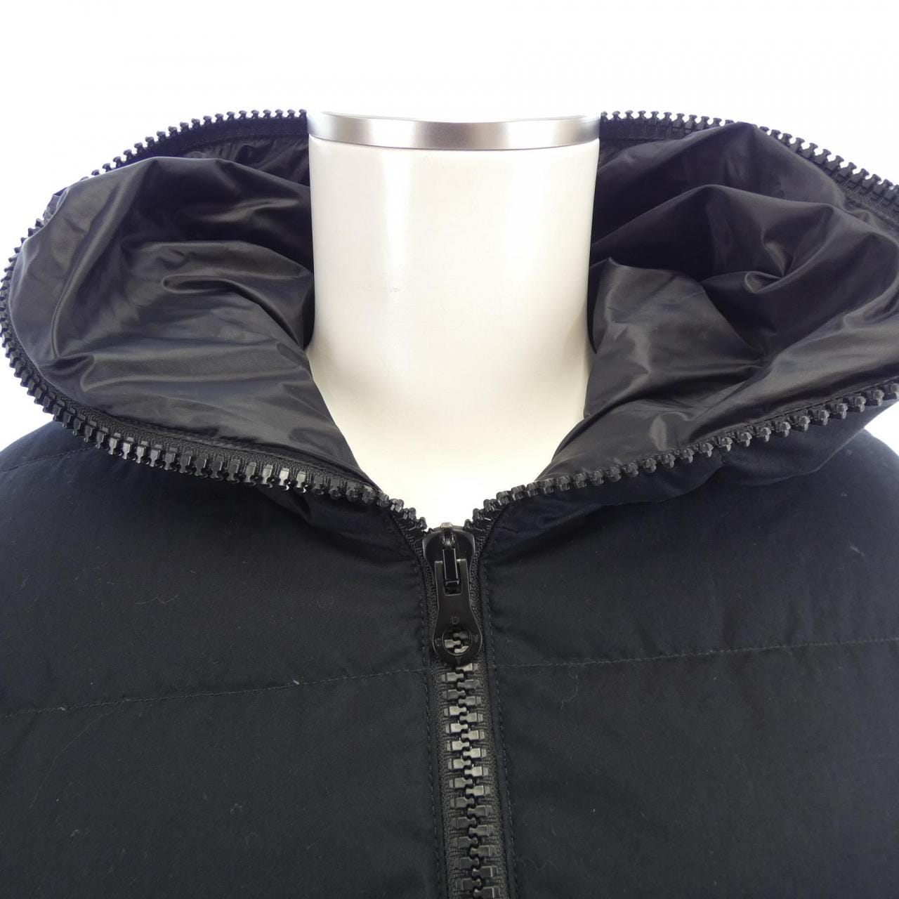 デュベティカ DUVETICA DYONDUE ダウンジャケット