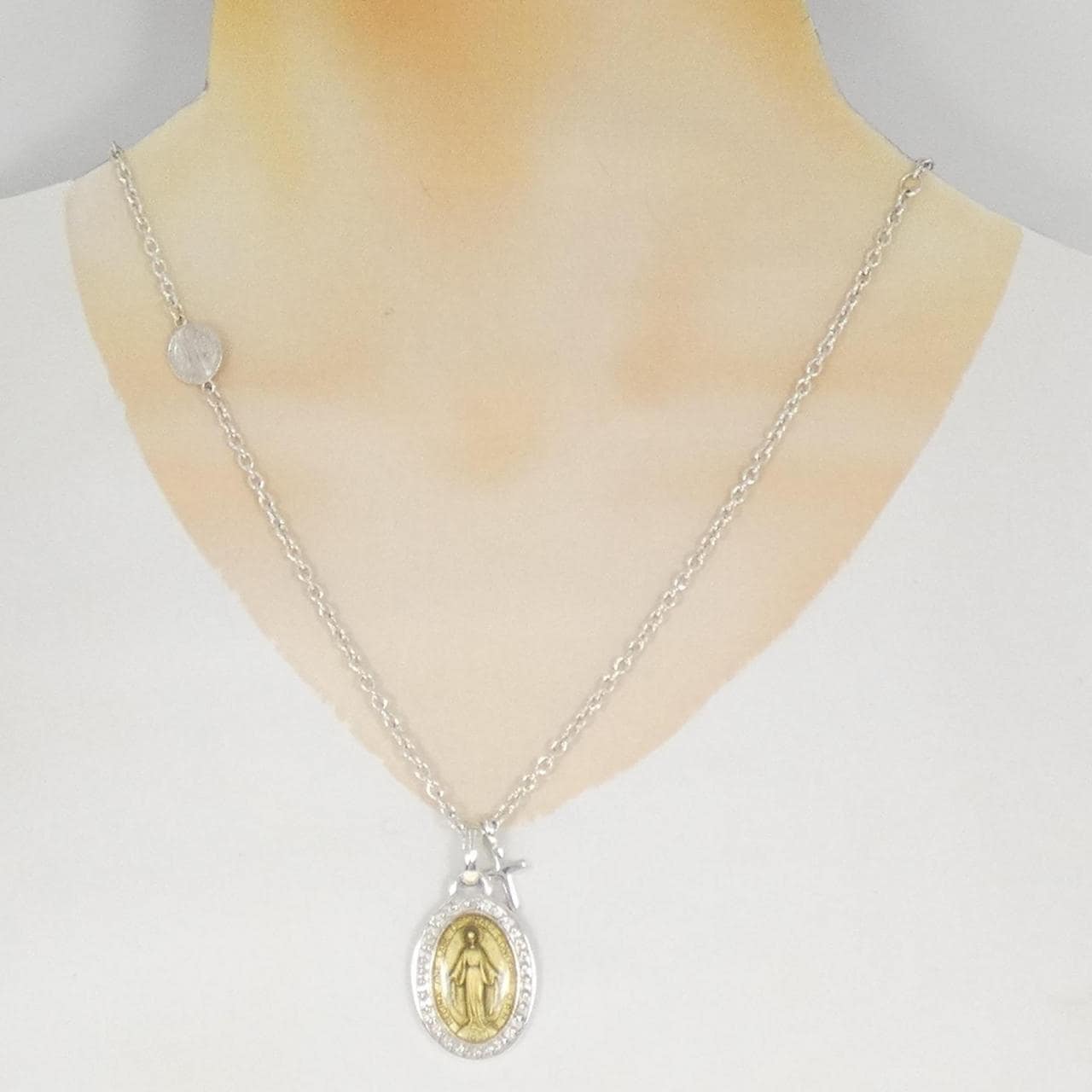 スタージュエリー 樹脂 ネックレス