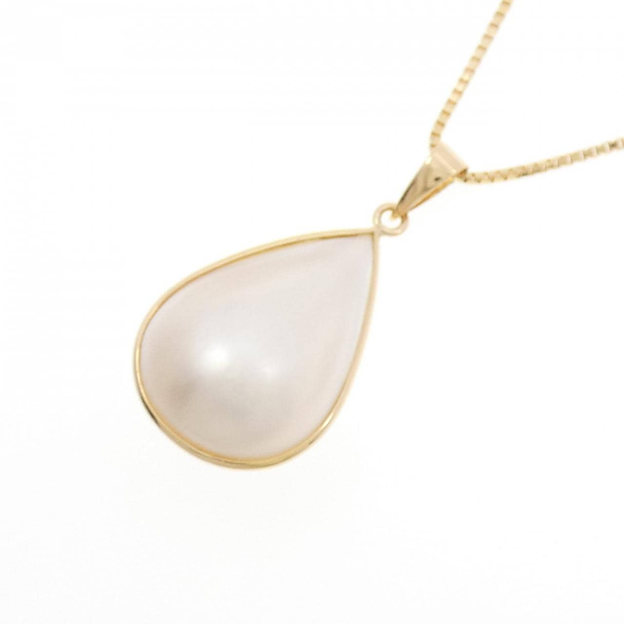 K18YG Mabe Pearl Necklace