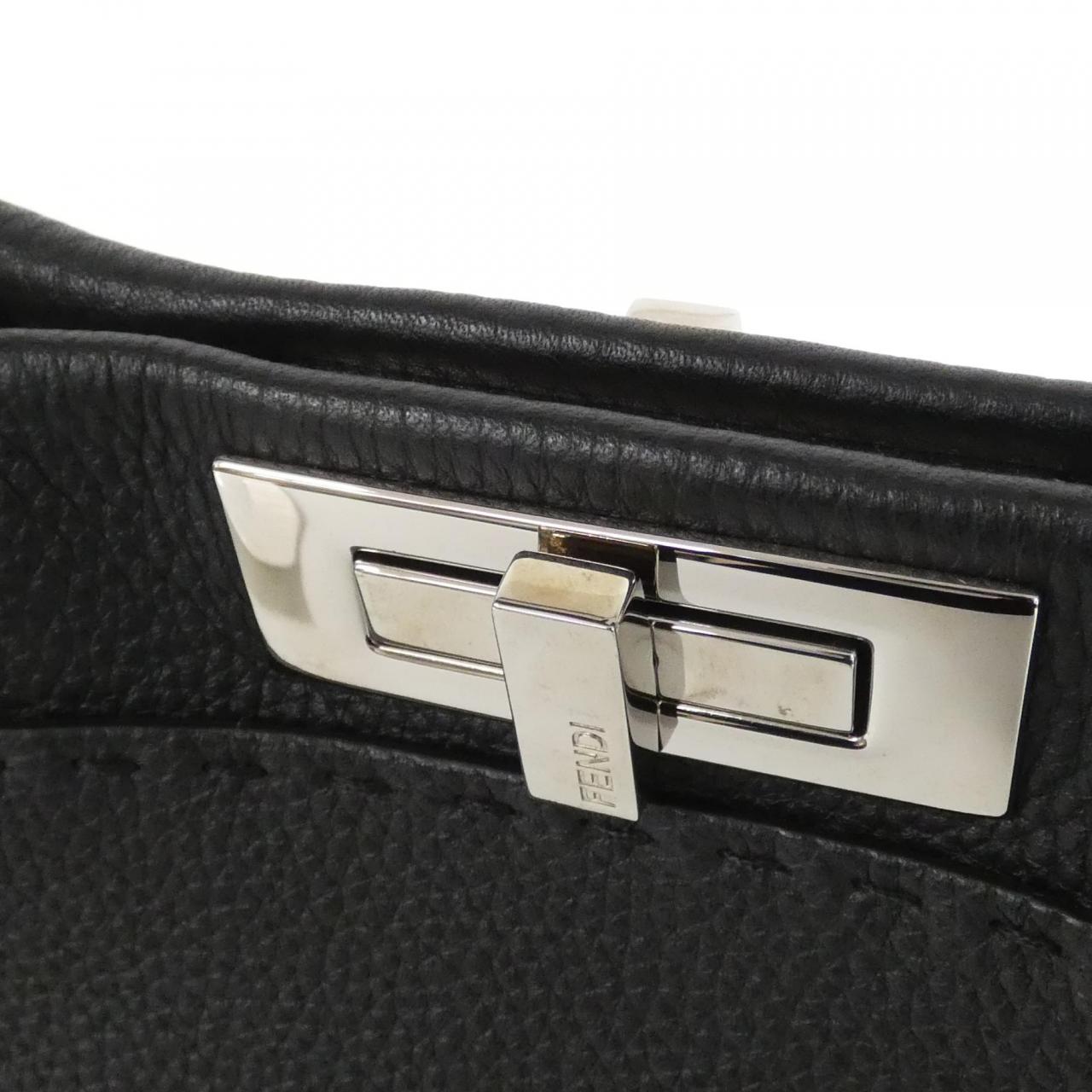 フェンディ SELLERIA ピーカブー 8BN290 Q0J バッグ