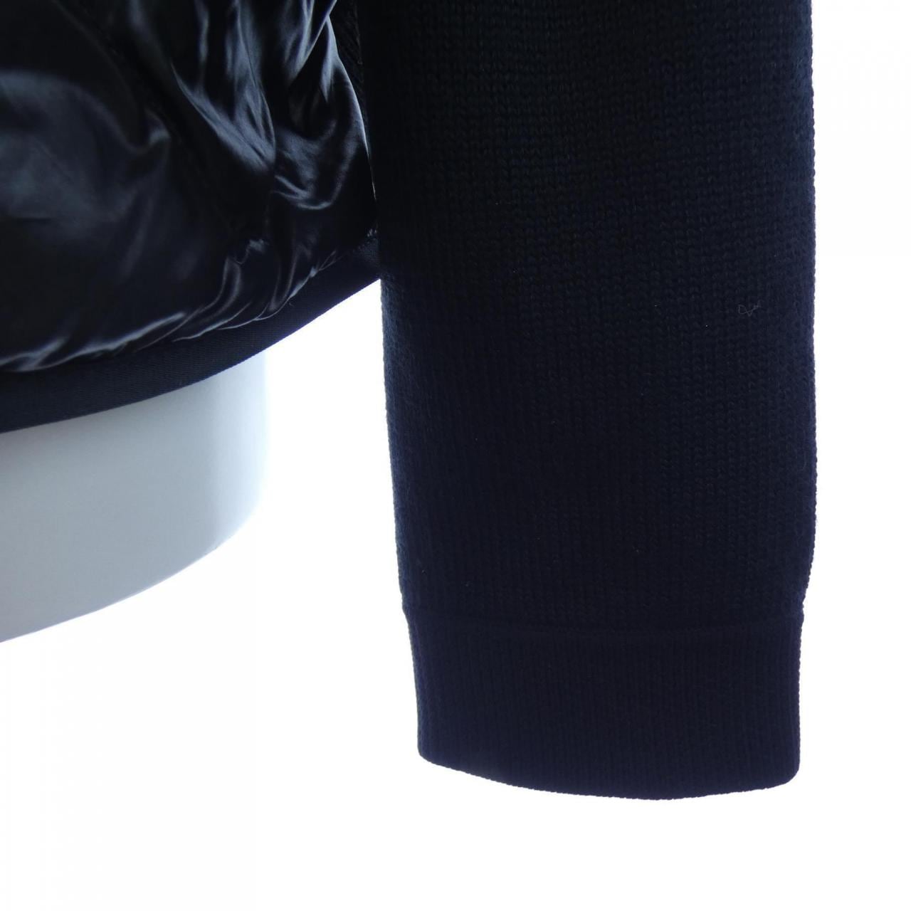 モンクレール MONCLER ダウンジャケット