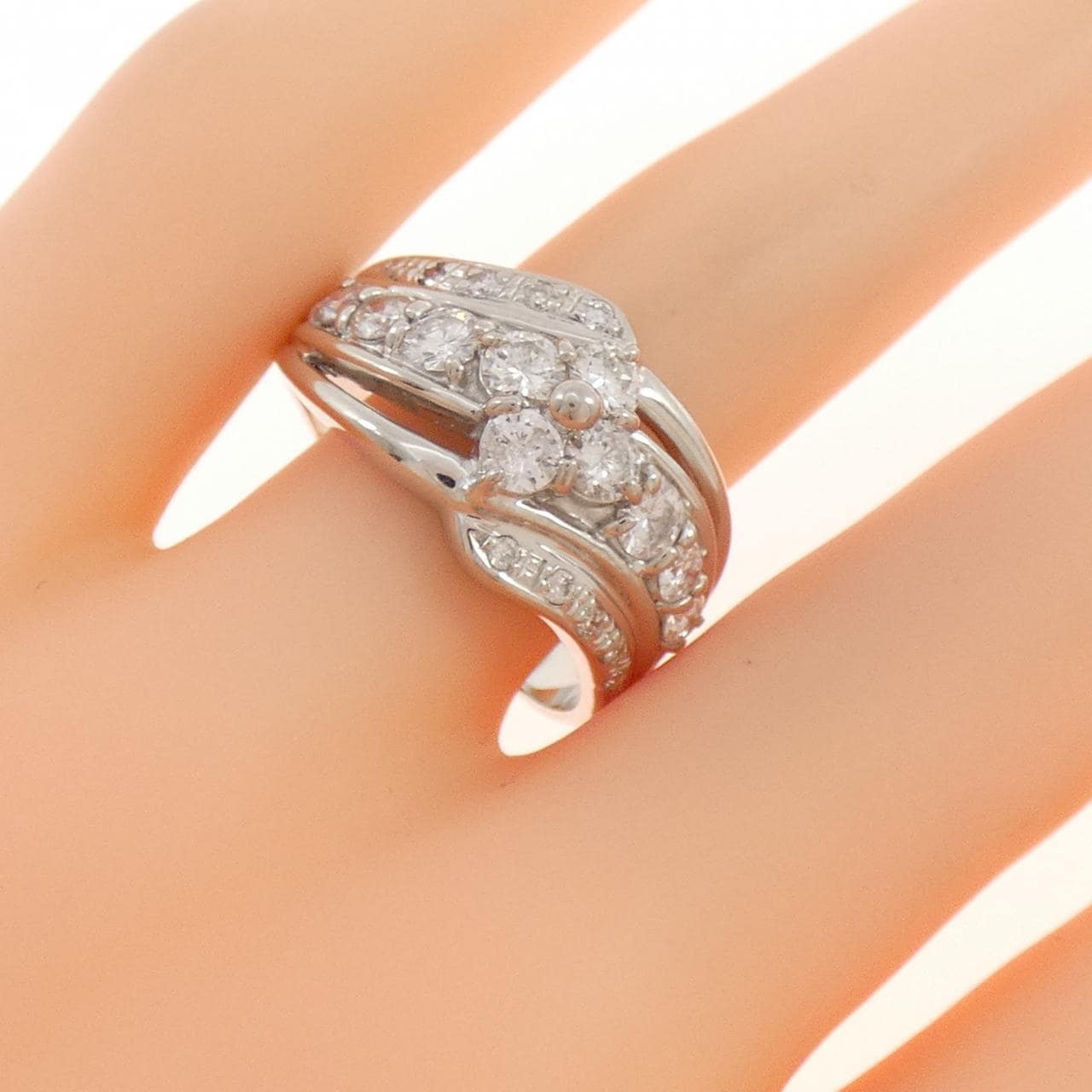 PT850 フラワー ダイヤモンド リング 1.07CT