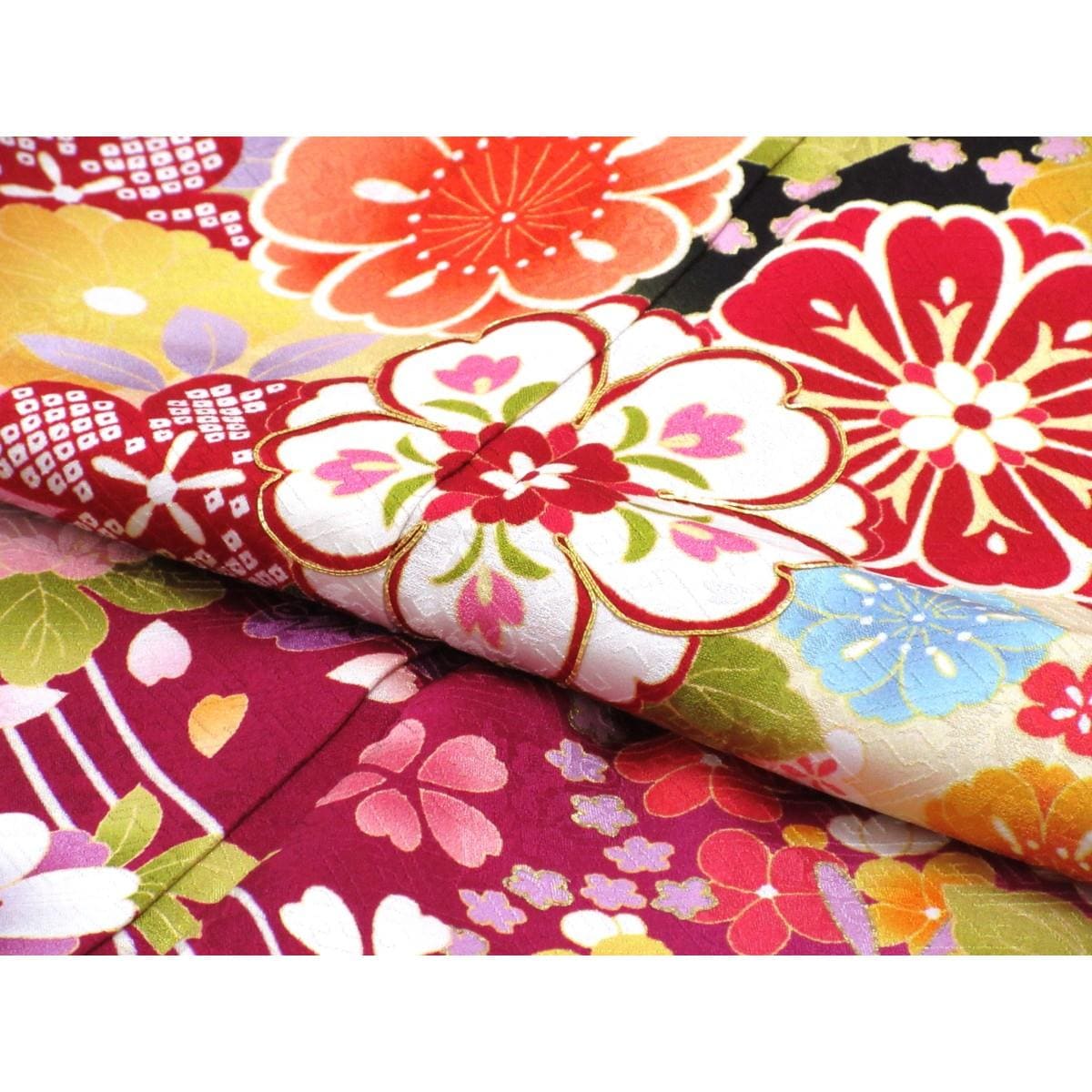 振袖　友禅加工刺繍入り　ボカシ染