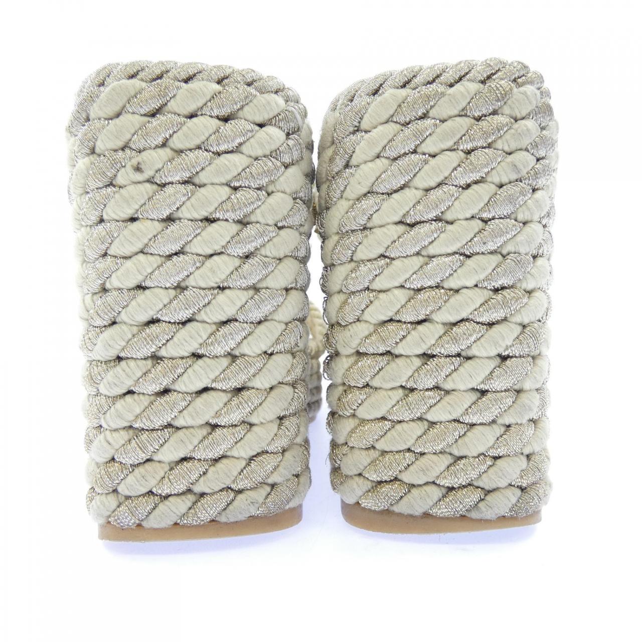 ヴァレンティノガラヴァーニ VALENTINO GARAVANI サンダル