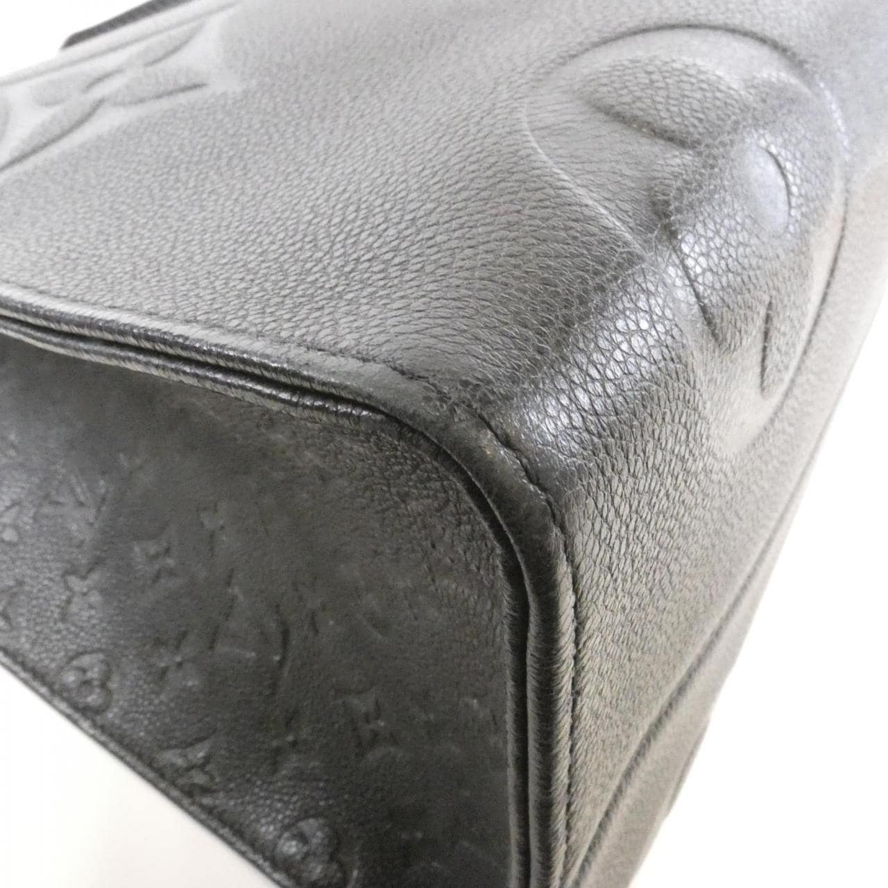 LOUIS VUITTON Monogram Empreinte On The Go GM M44925 包