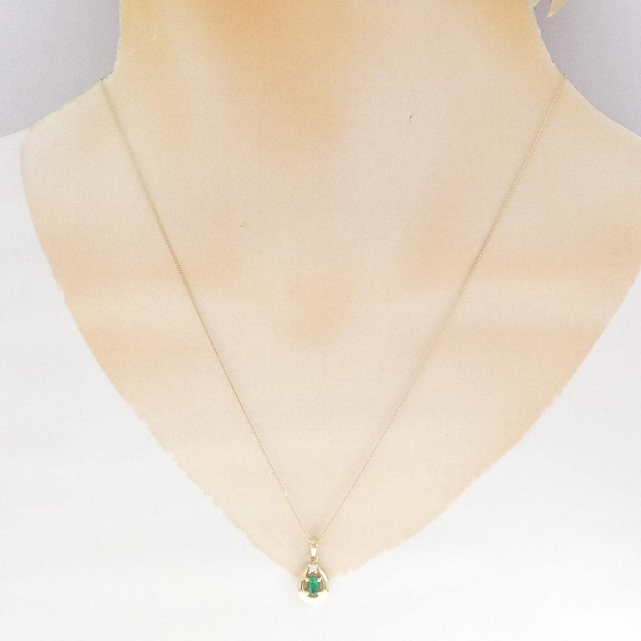 750YG/K18YG エメラルド ネックレス