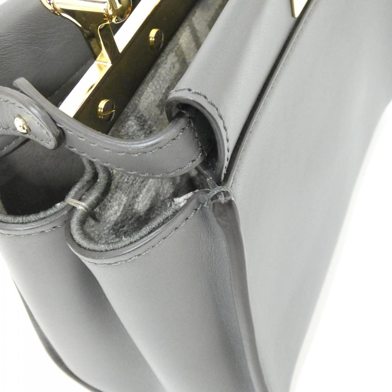 フェンディ ピーカブー ミニ 8BN244 ALG8 バッグ