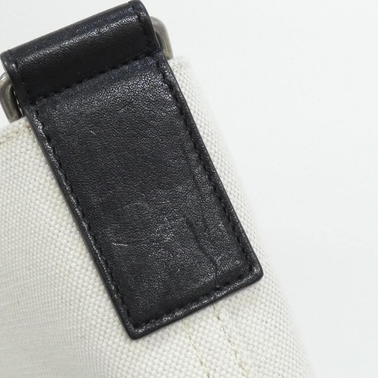 サンローラン RIVE GAUCHE MAXI 685543 FAADW バッグ