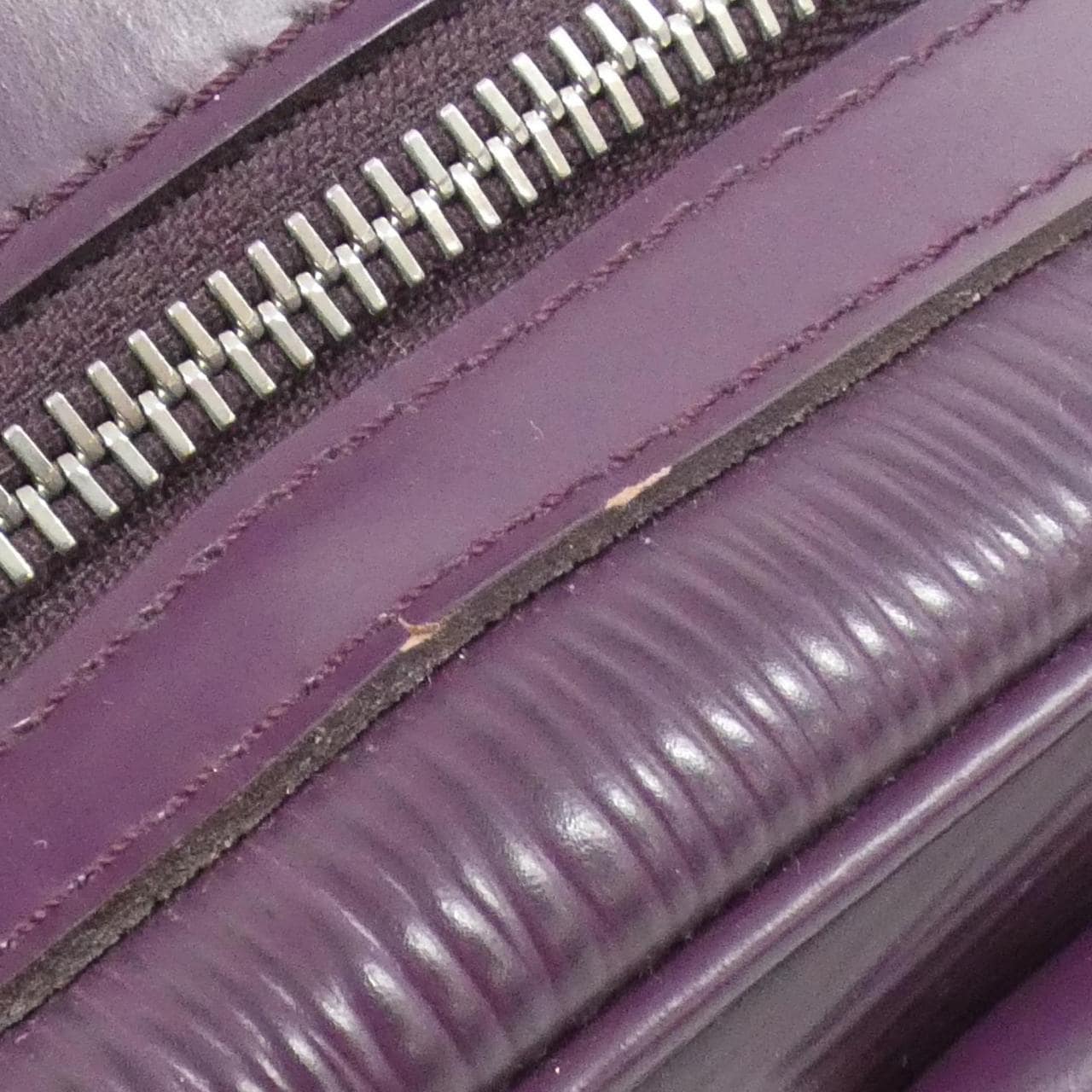 ルイヴィトン エピ ボーリング モンテーニュ PM M5932K バッグ