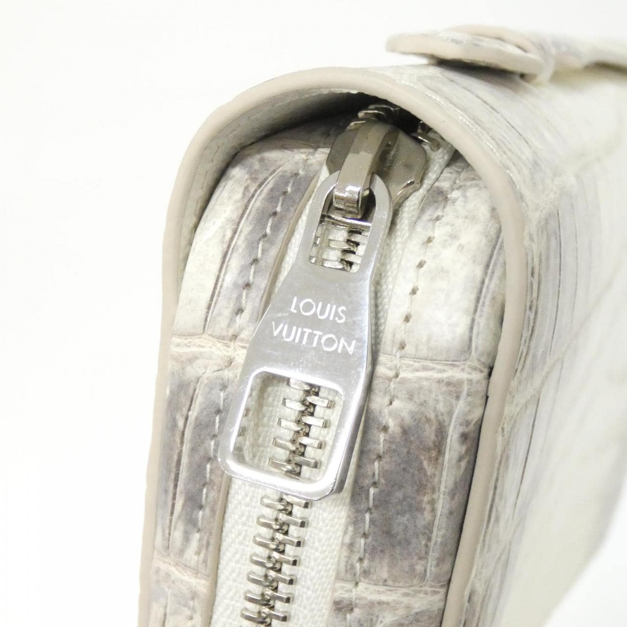 ルイヴィトン エキゾチック レザー ジッピーXL N81858 チェーンウォレット