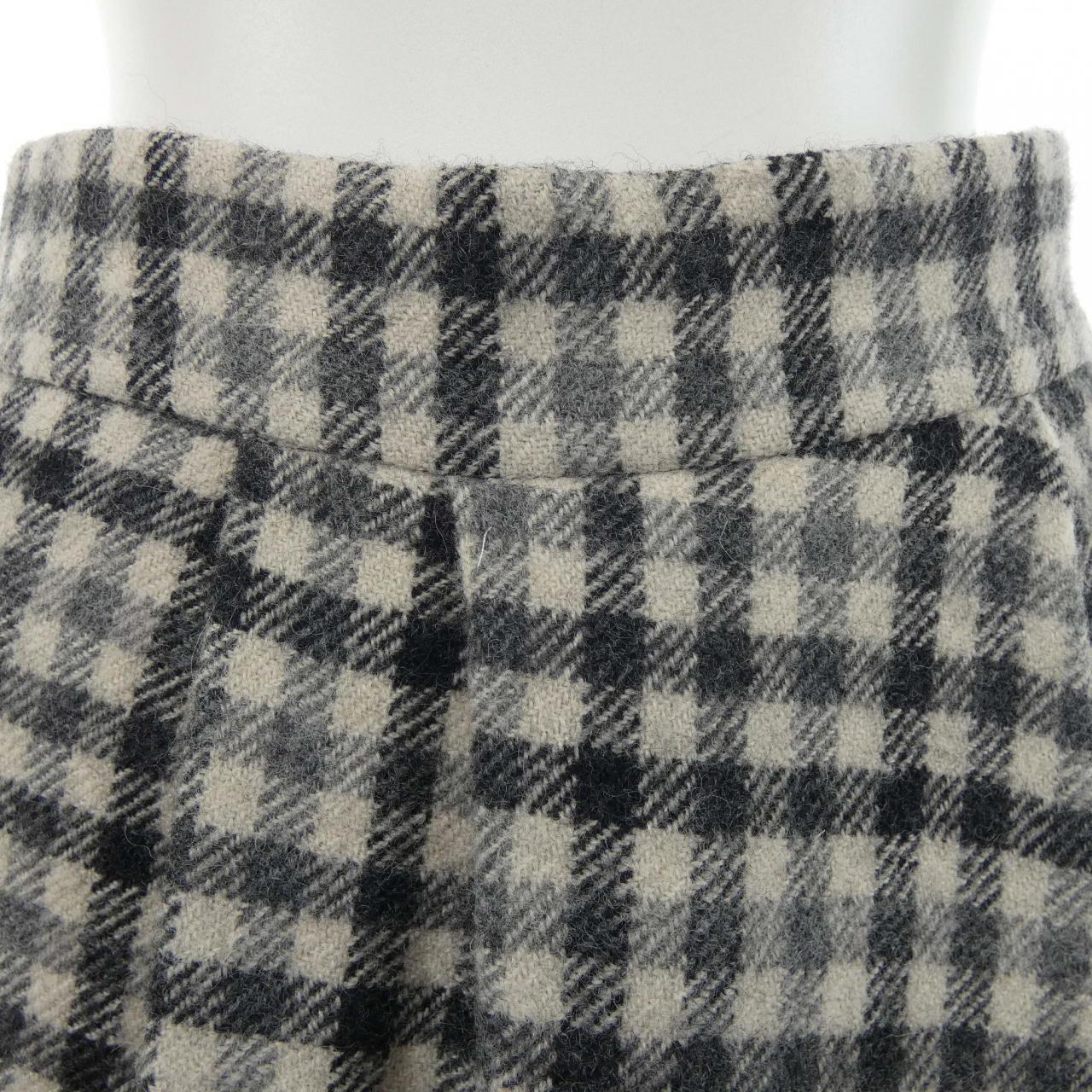 ブルネロクチネリ BRUNELLO CUCINELLI スカート