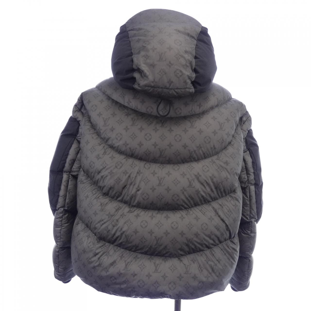 ルイヴィトン LOUIS VUITTON 2054ヒートリアクティブパファ HMB23FI64 ダウンジャケット