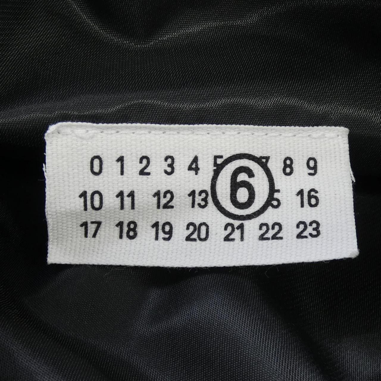 エムエムシックス MM6 SB6WA0004 P6993 T8013 BACKPACK