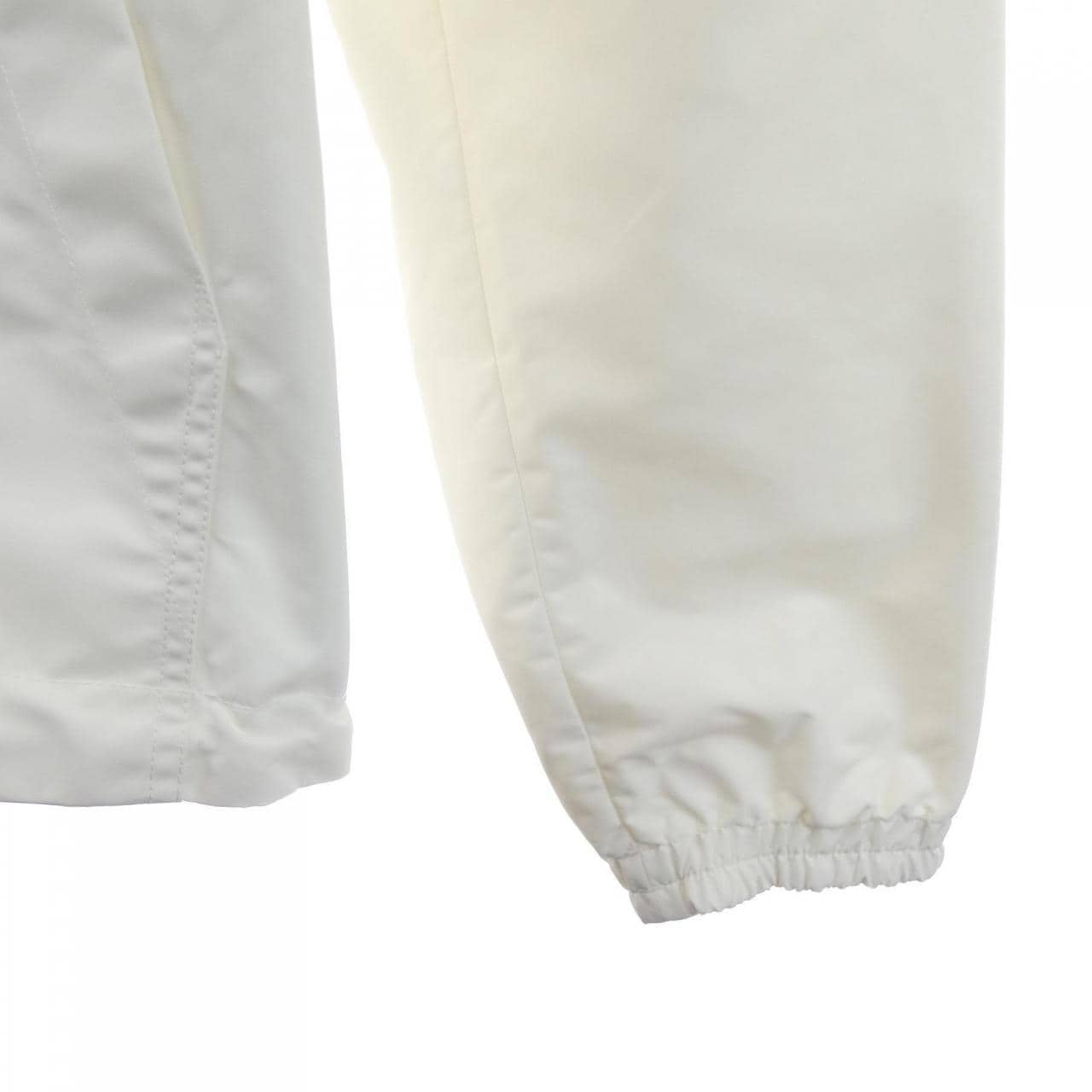 ルイヴィトン LOUIS VUITTON モノグラムリバーシブルナイロンウインドブレーカー HLB46WMO6 ジャケット