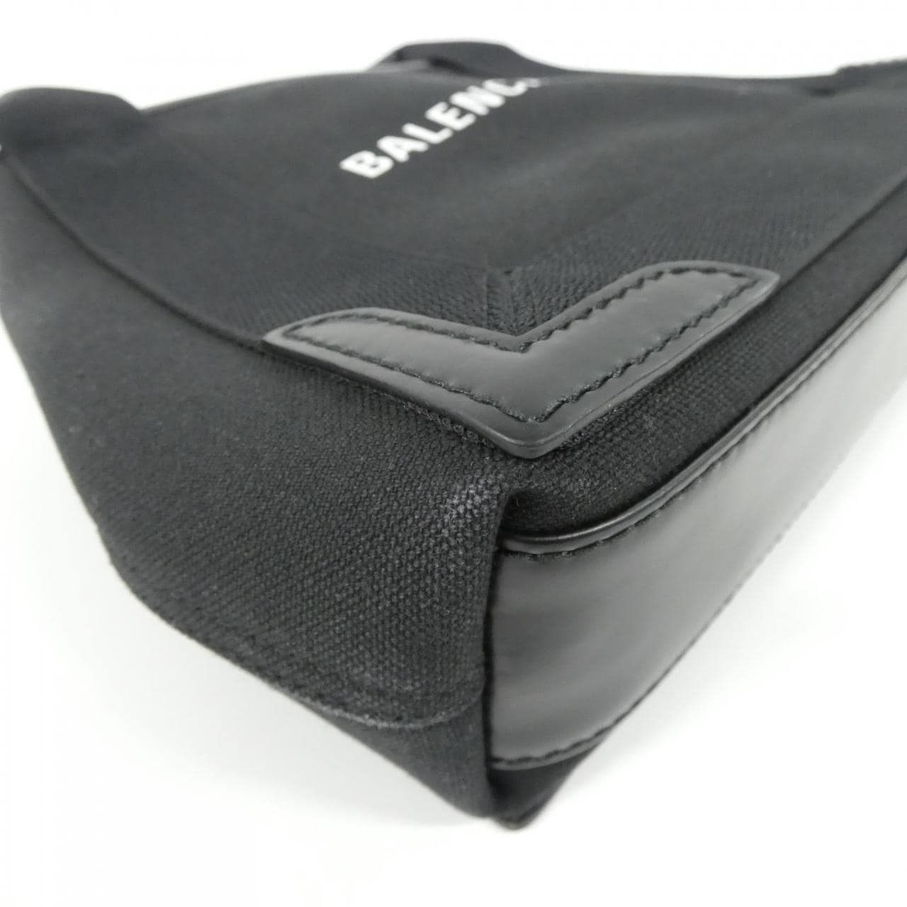 BALENCIAGA海军蓝 Hippo XS 390346 2HH3N 包