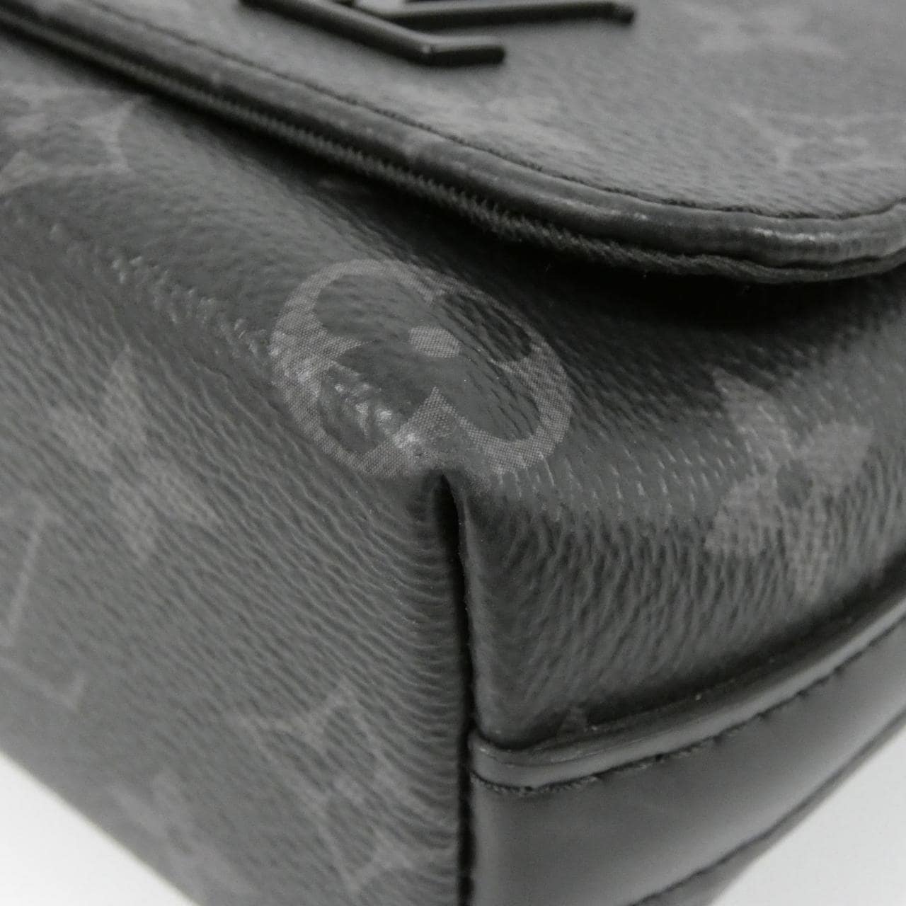 ルイヴィトン モノグラム エクリプス ディストリクト PM M45272 ショルダーバッグ