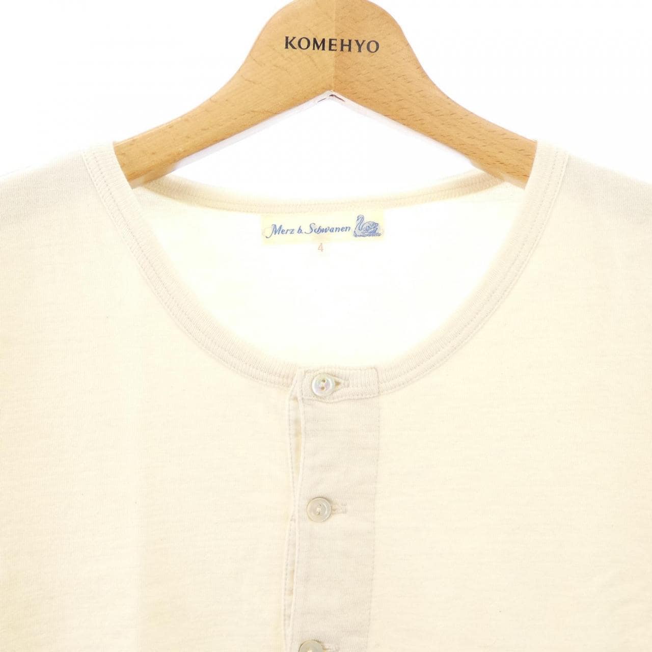 MERZ B. SCHWANEN トップス