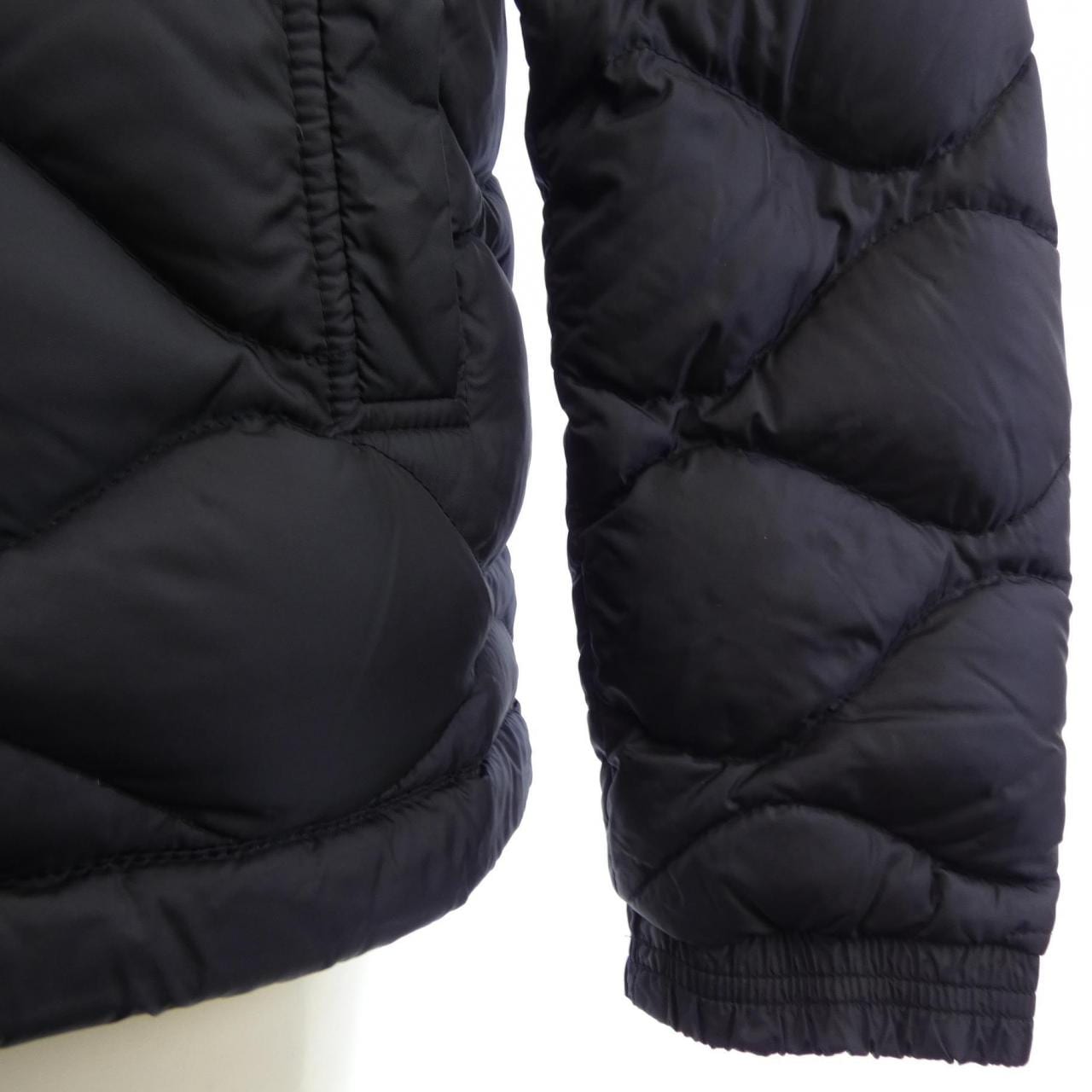 モンクレール MONCLER MORANDIERES ダウンジャケット