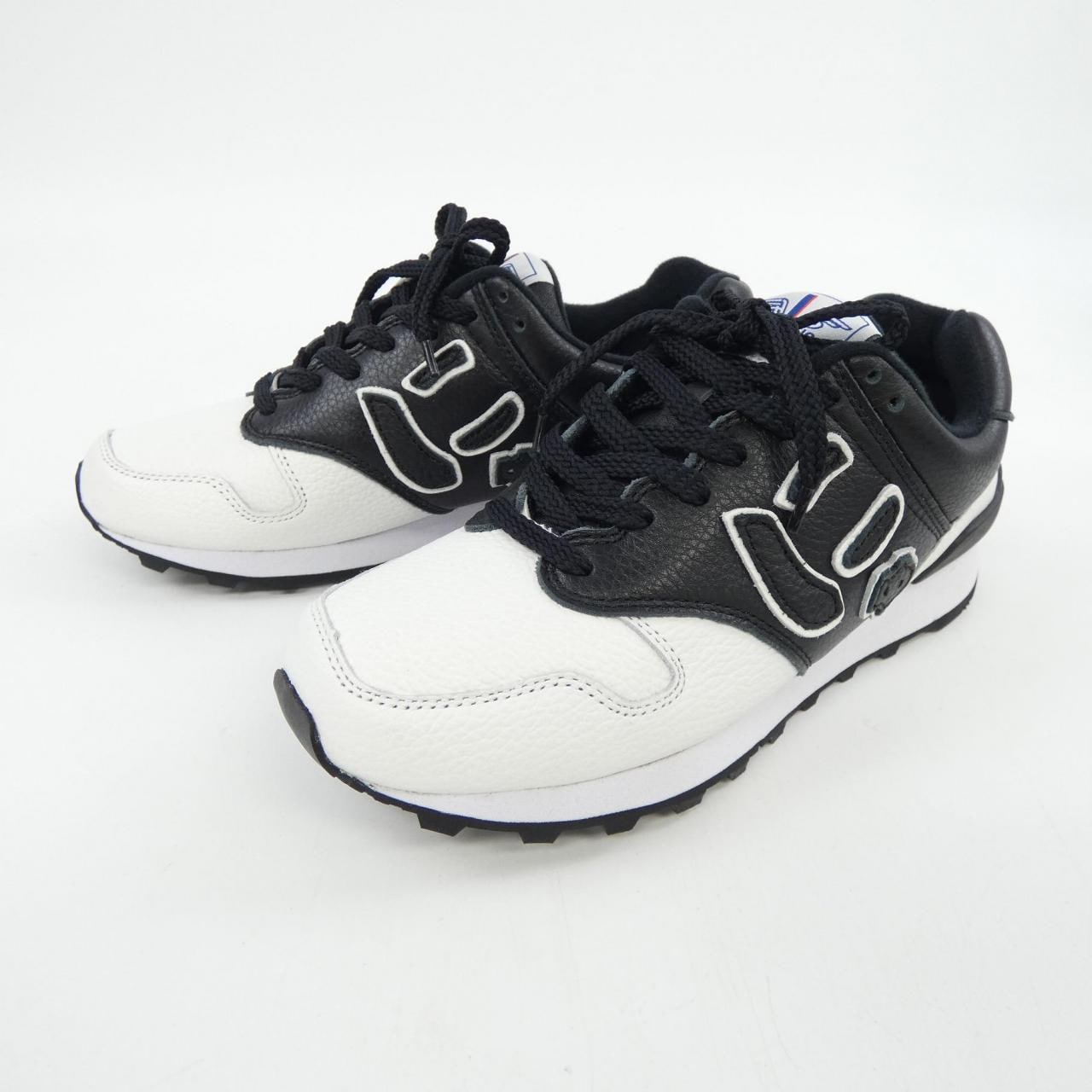 Via SANGACIO スニーカー