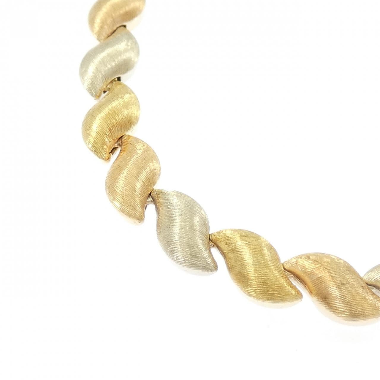 キャンペザン 750スリーカラー ネックレス