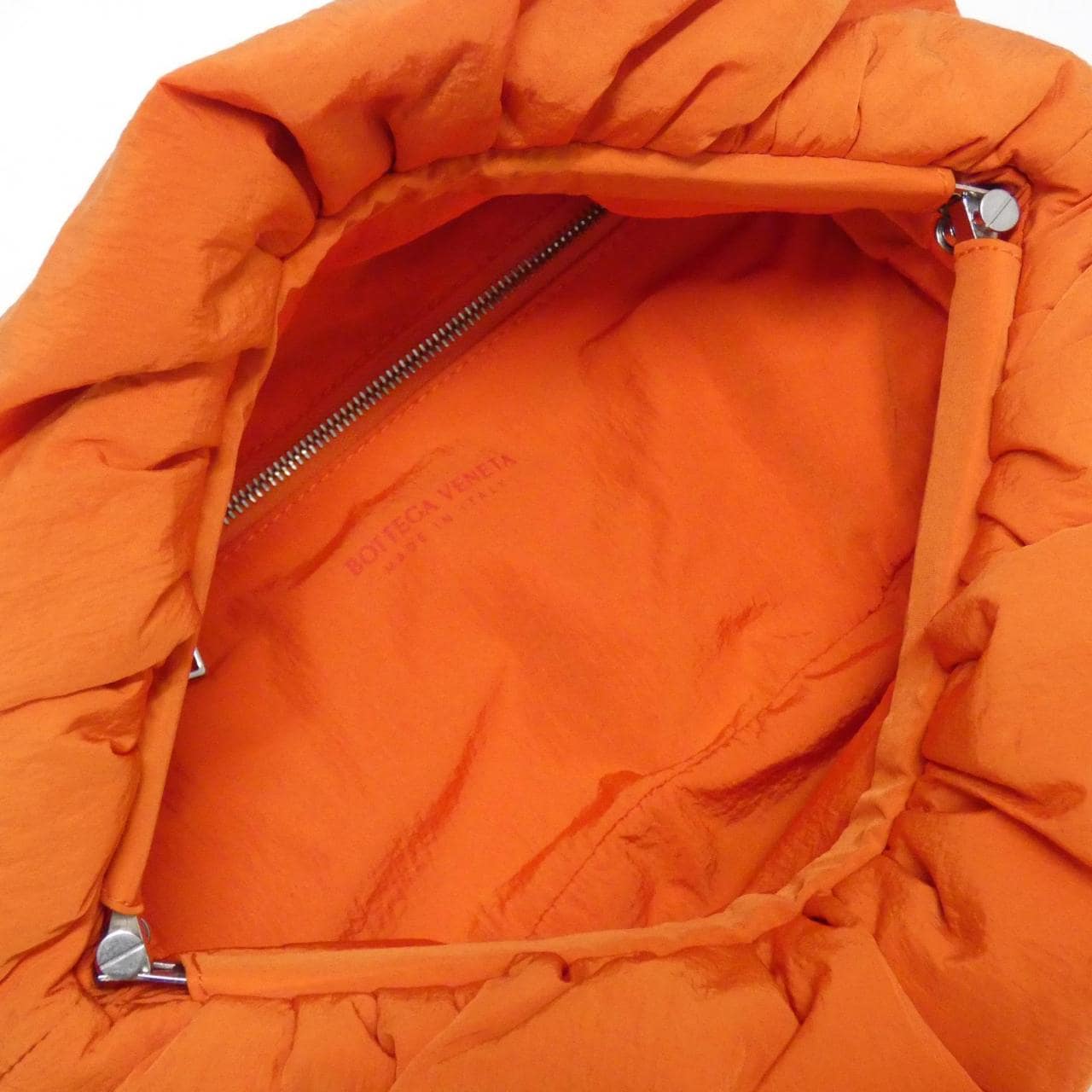 ボッテガヴェネタ 620954 VCQG4 ショルダーバッグ