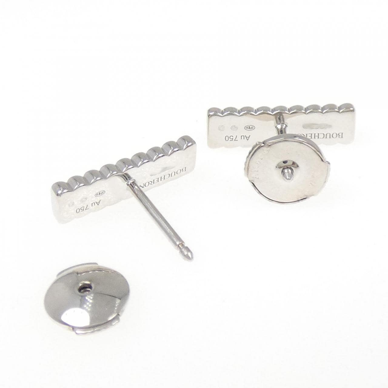 ブシュロン キャトル グログラン スタッズ ピアス