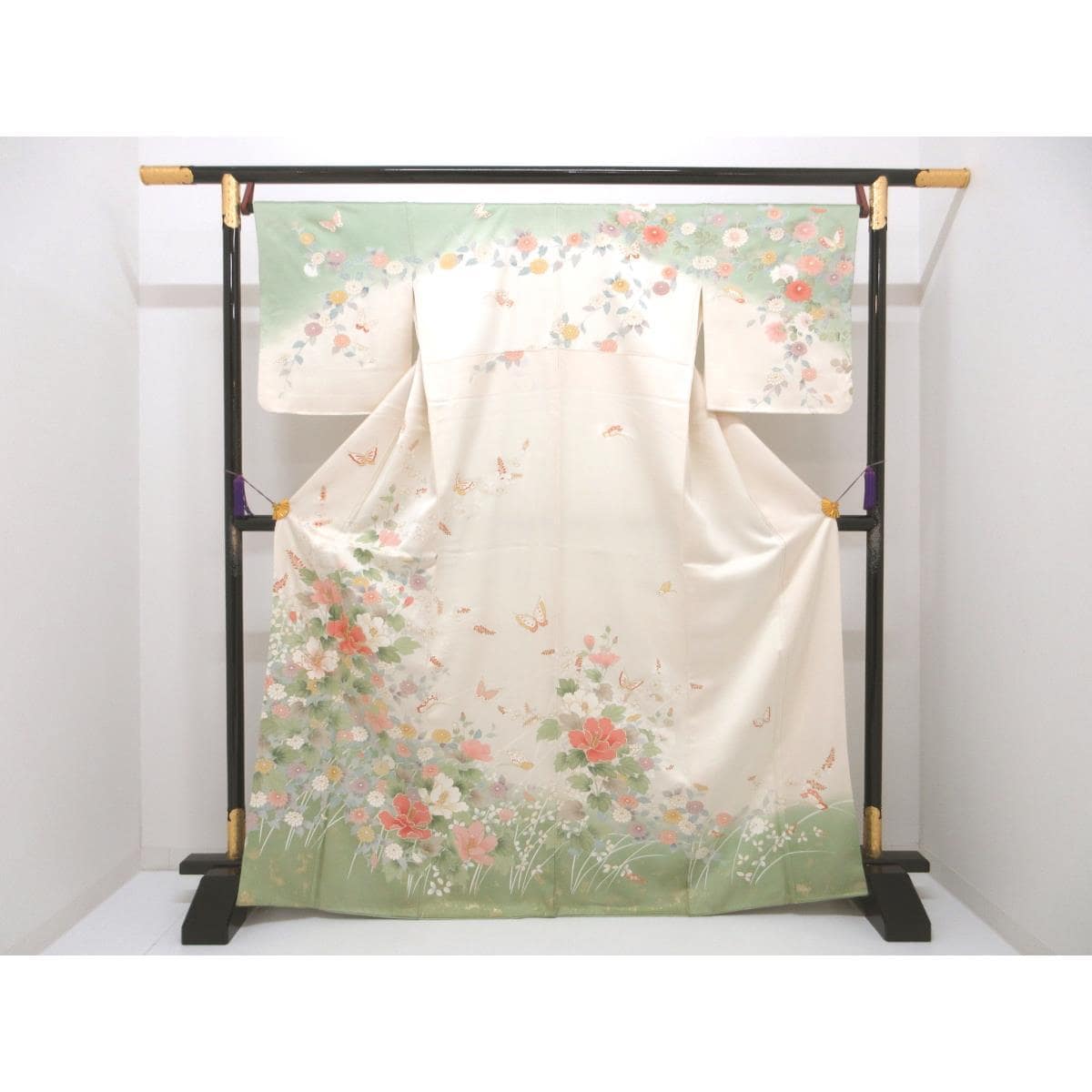 上門穿友禪金彩繡花佈