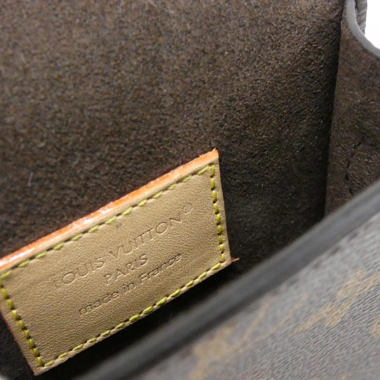 ルイヴィトン モノグラム フォン ポーチ メティス M13572 フォンポーチ