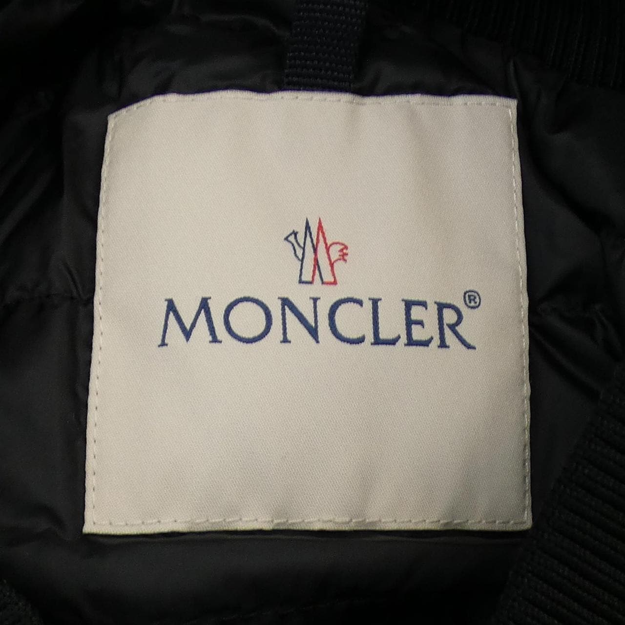 モンクレール MONCLER ダウンジャケット