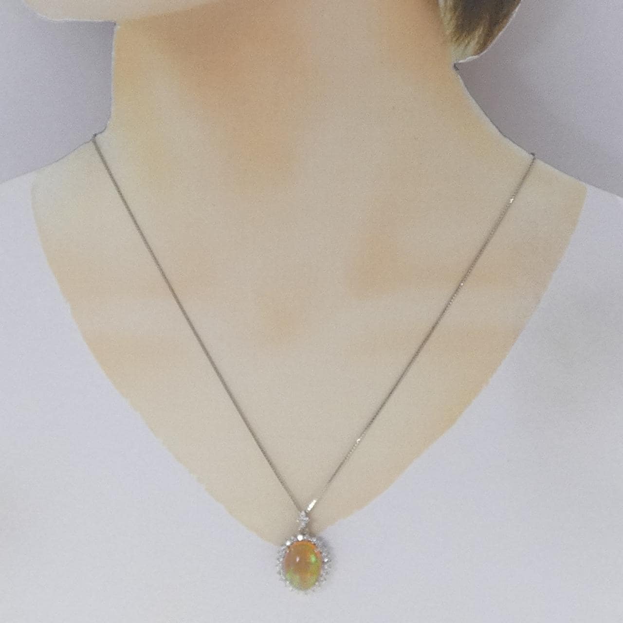 PT900/PT850 オパール ネックレス 5.07CT