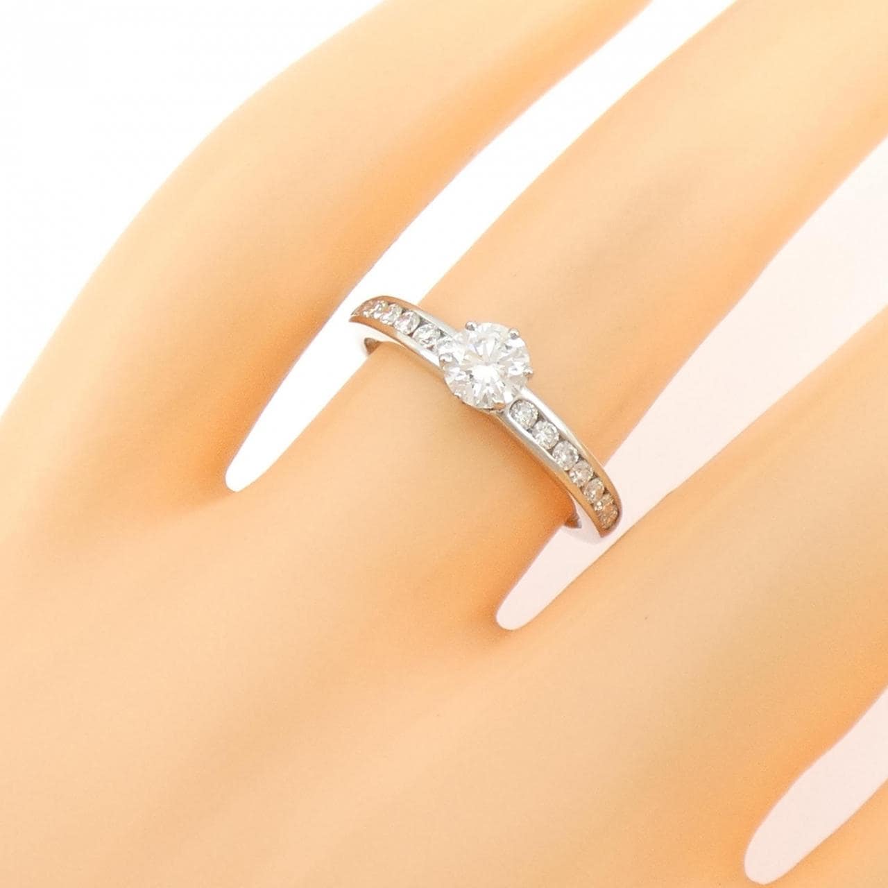 ティファニー ソリティア チャネルセッティング リング 0.36CT
