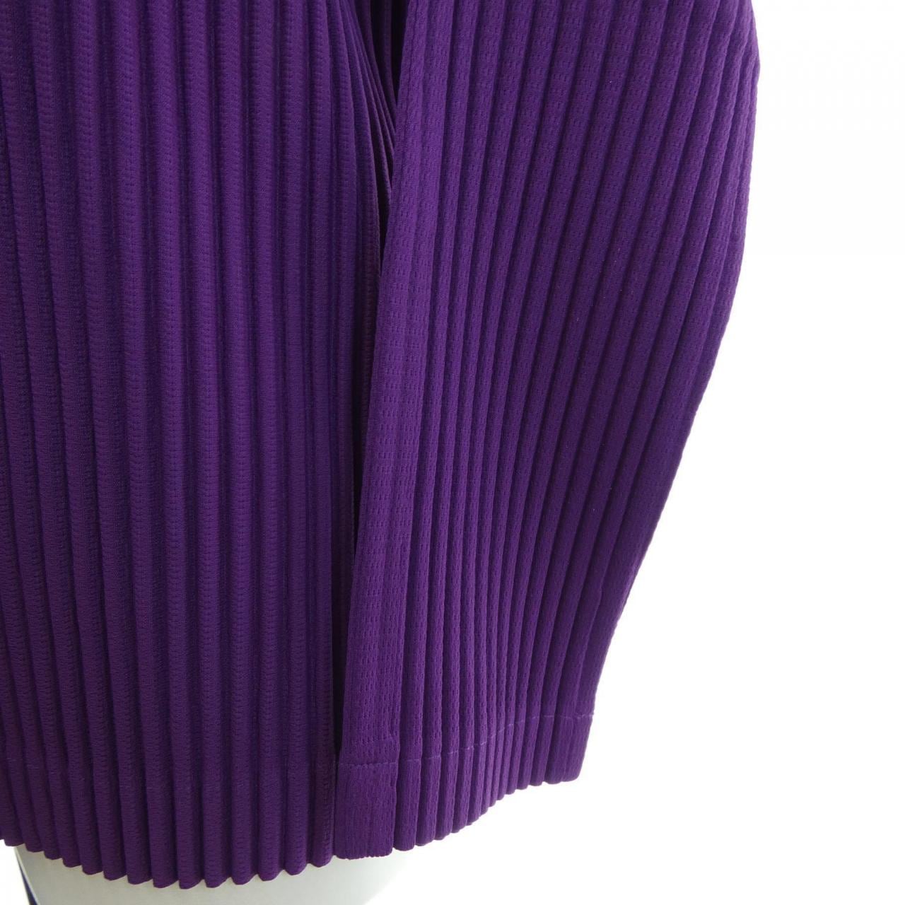 イッセイミヤケ ISSEY MIYAKE ME23JK468 Tシャツ