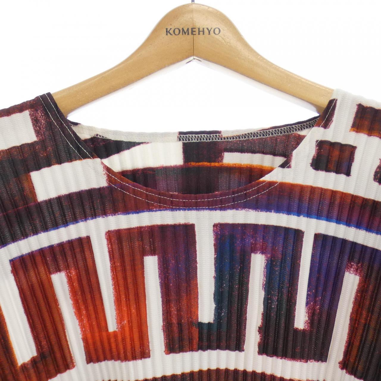 HOMME PLISSE Tops