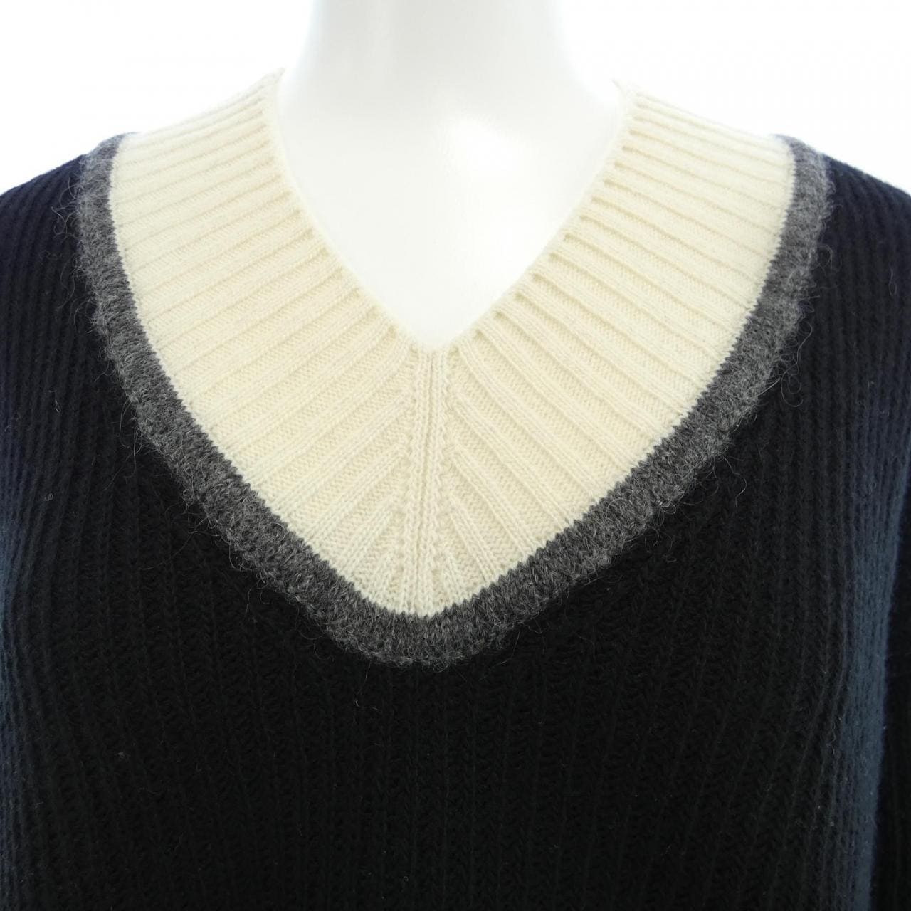 モンクレール MONCLER 20939D00001 M1115 ニット