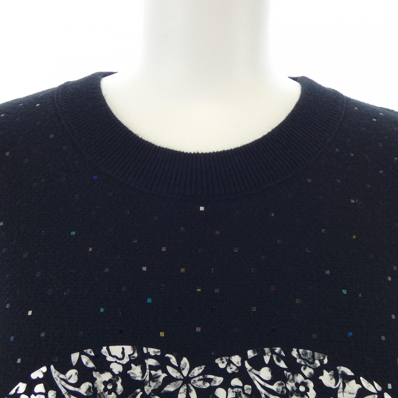 シャネル CHANEL P70460K10041 スウェット