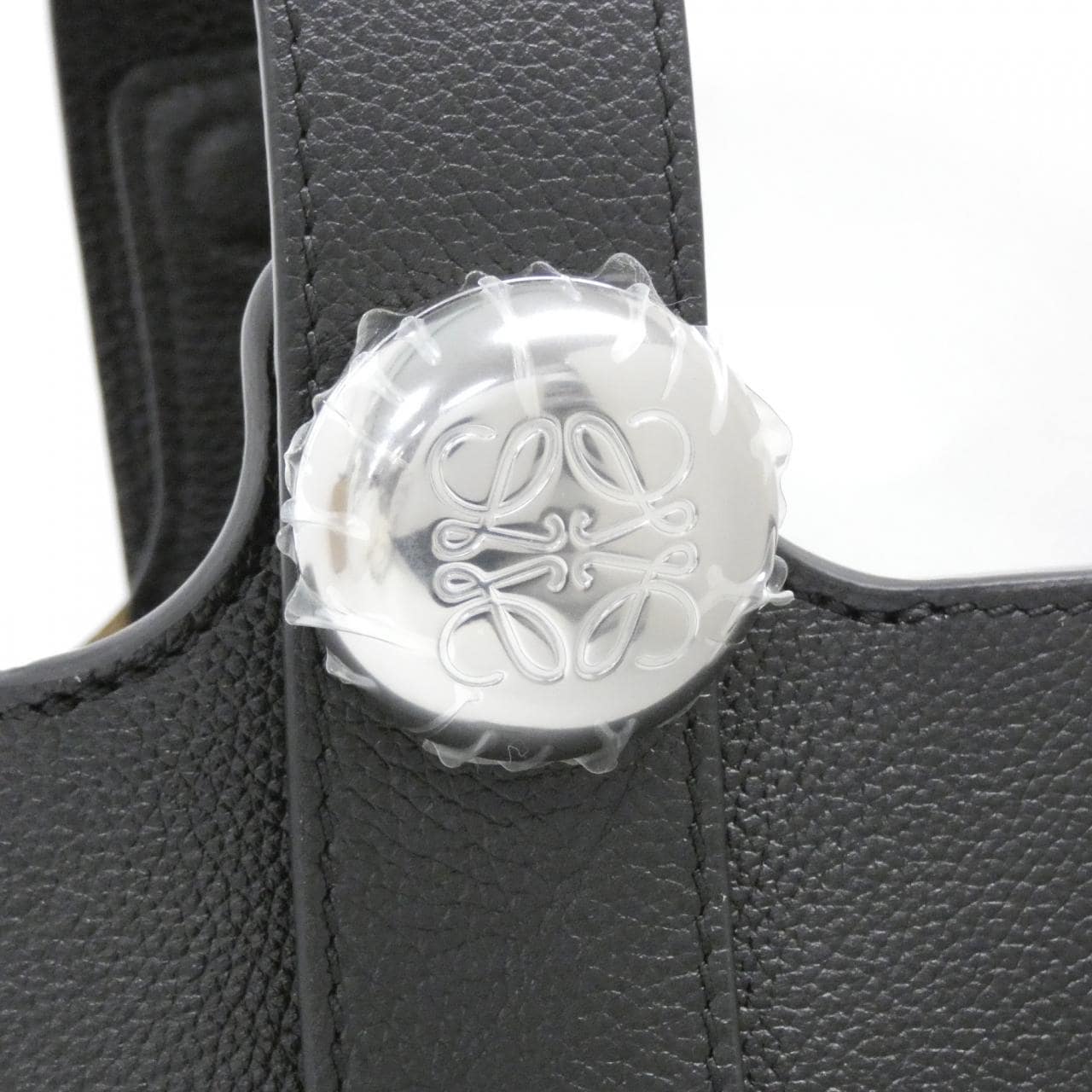 【新品】ロエベ ぺブル バケット バッグ ミニ AANBBBMX31 バッグ