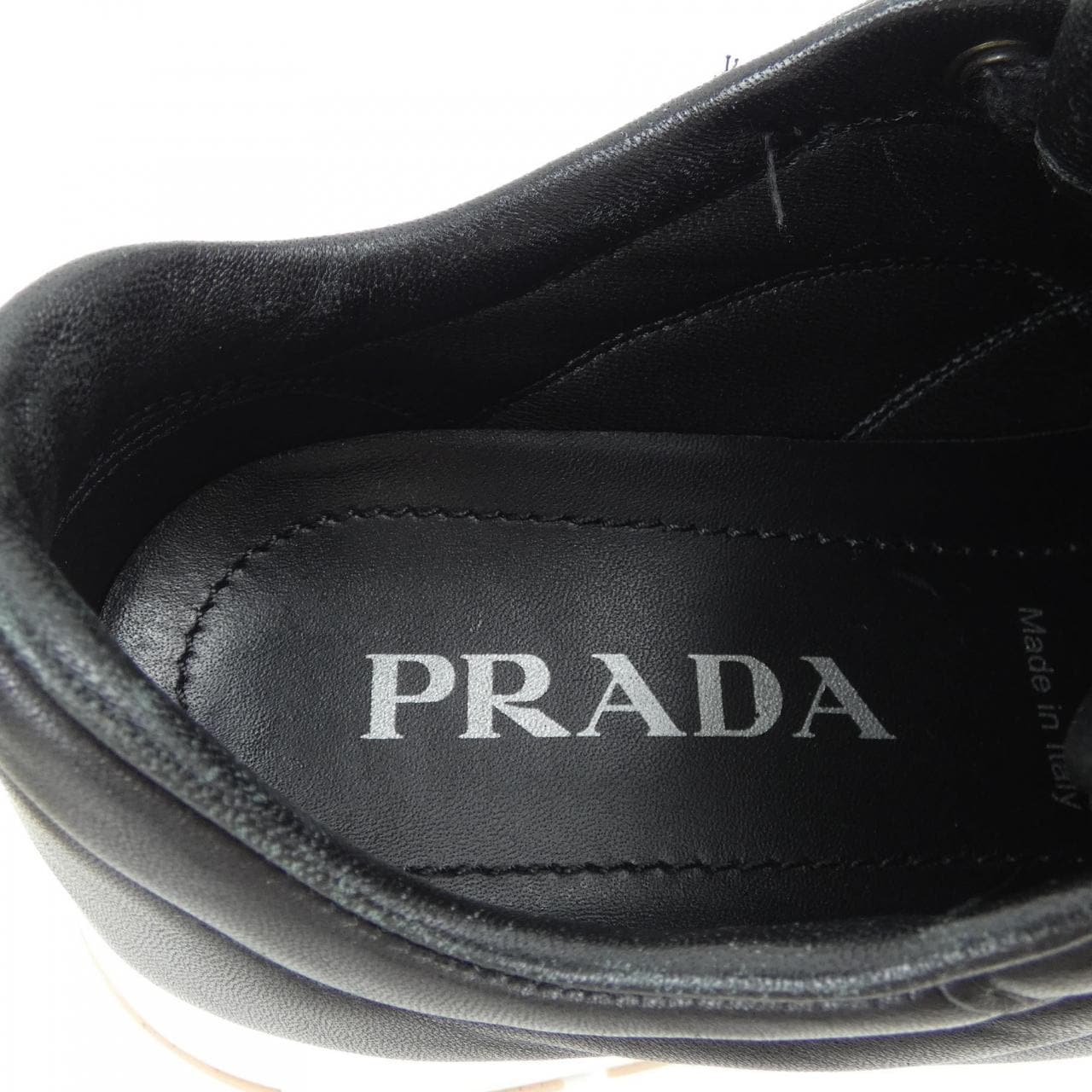 プラダ PRADA スニーカー