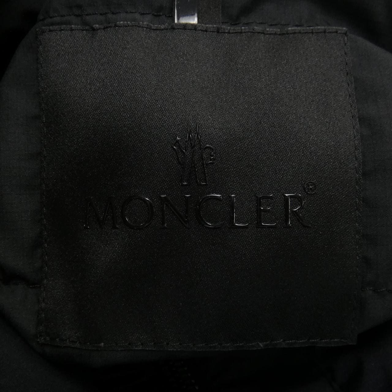 モンクレール MONCLER ダウンジャケット