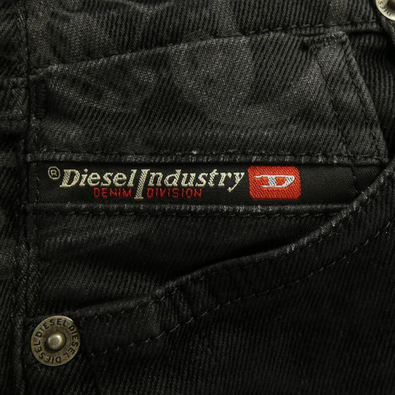 ディーゼル DIESEL ジーンズ