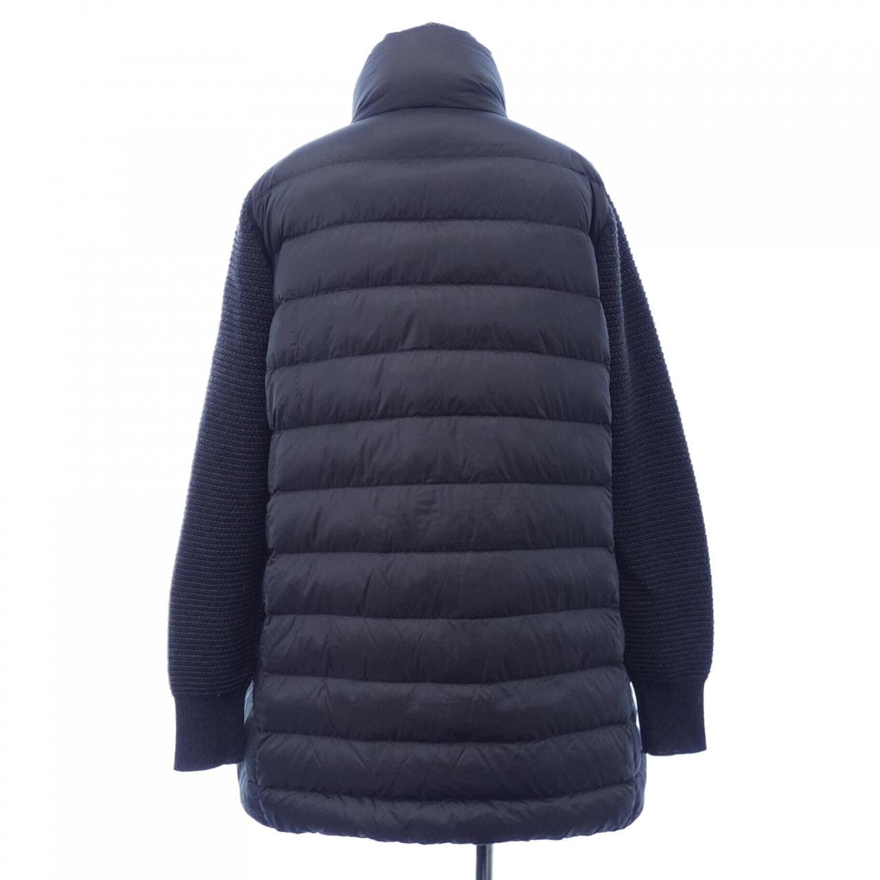 モンクレール MONCLER ダウンジャケット