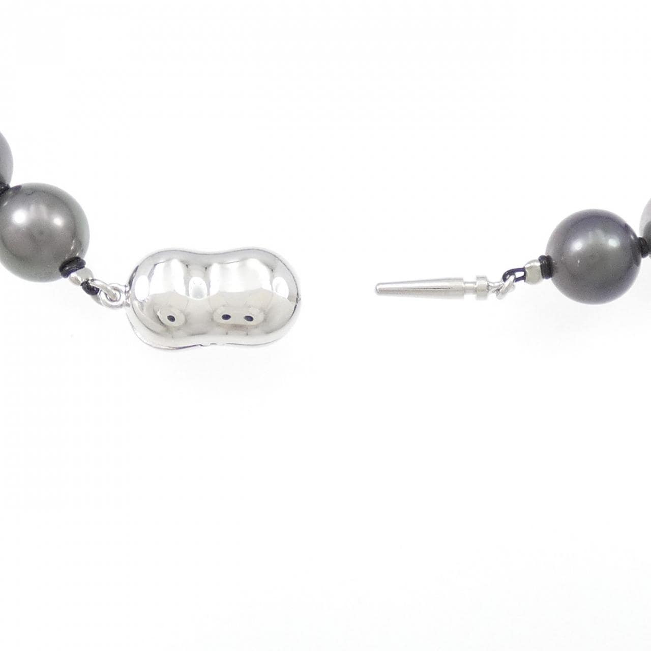 Silver clasp black butterfly pearl necklace 8-10.5mm