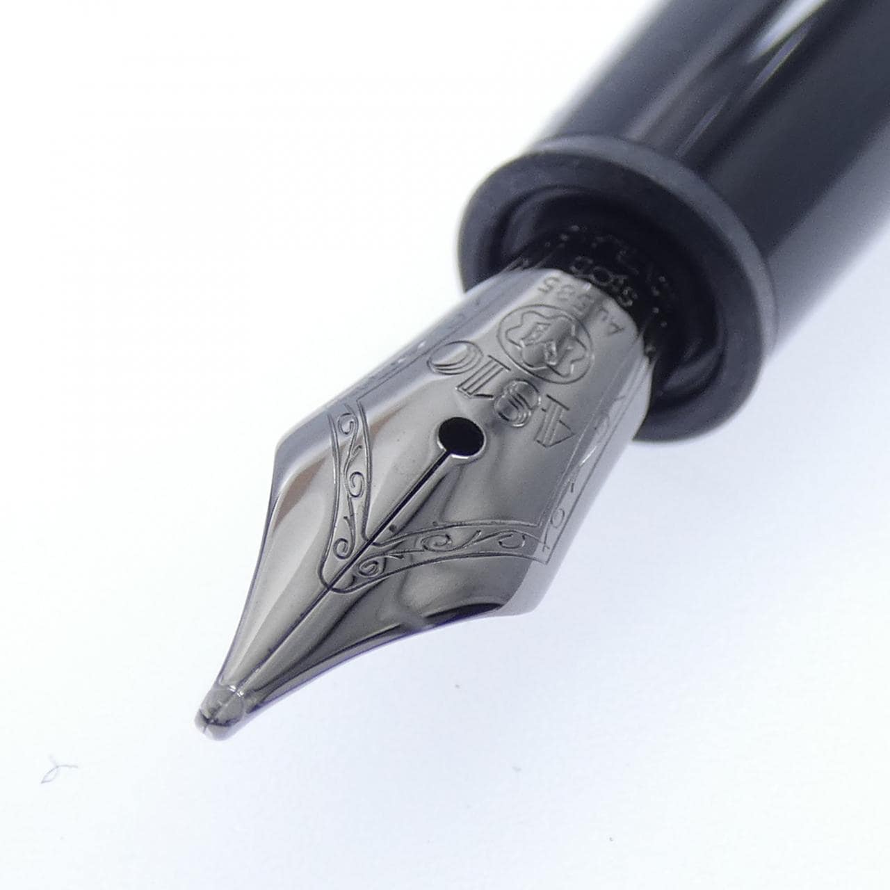 モンブラン マイスターシュテュックウルトラブラッククラシック 114827 万年筆