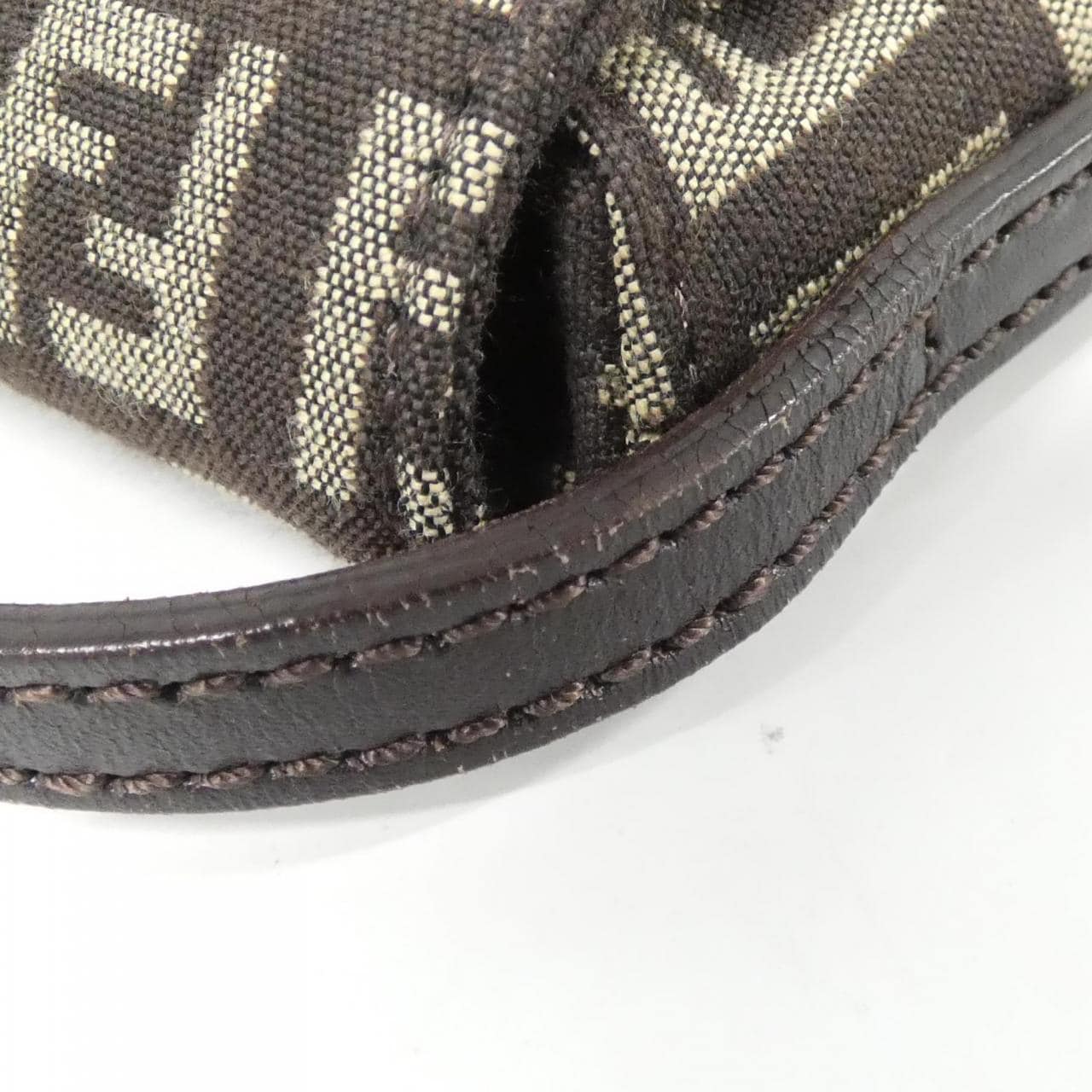 【ヴィンテージ】フェンディ 8BT075 JQ4 ショルダーバッグ