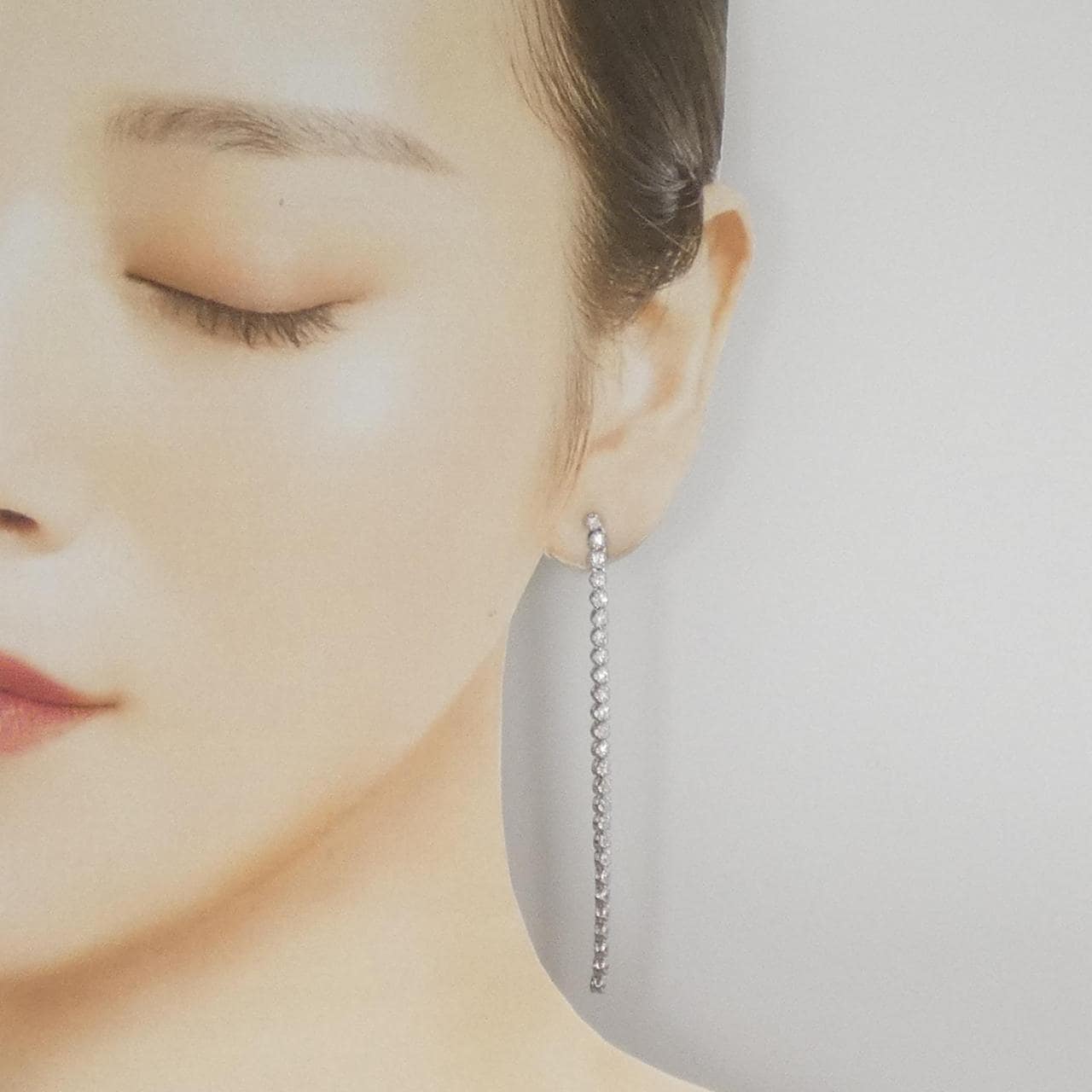 PT900/K18WG鑽石耳環